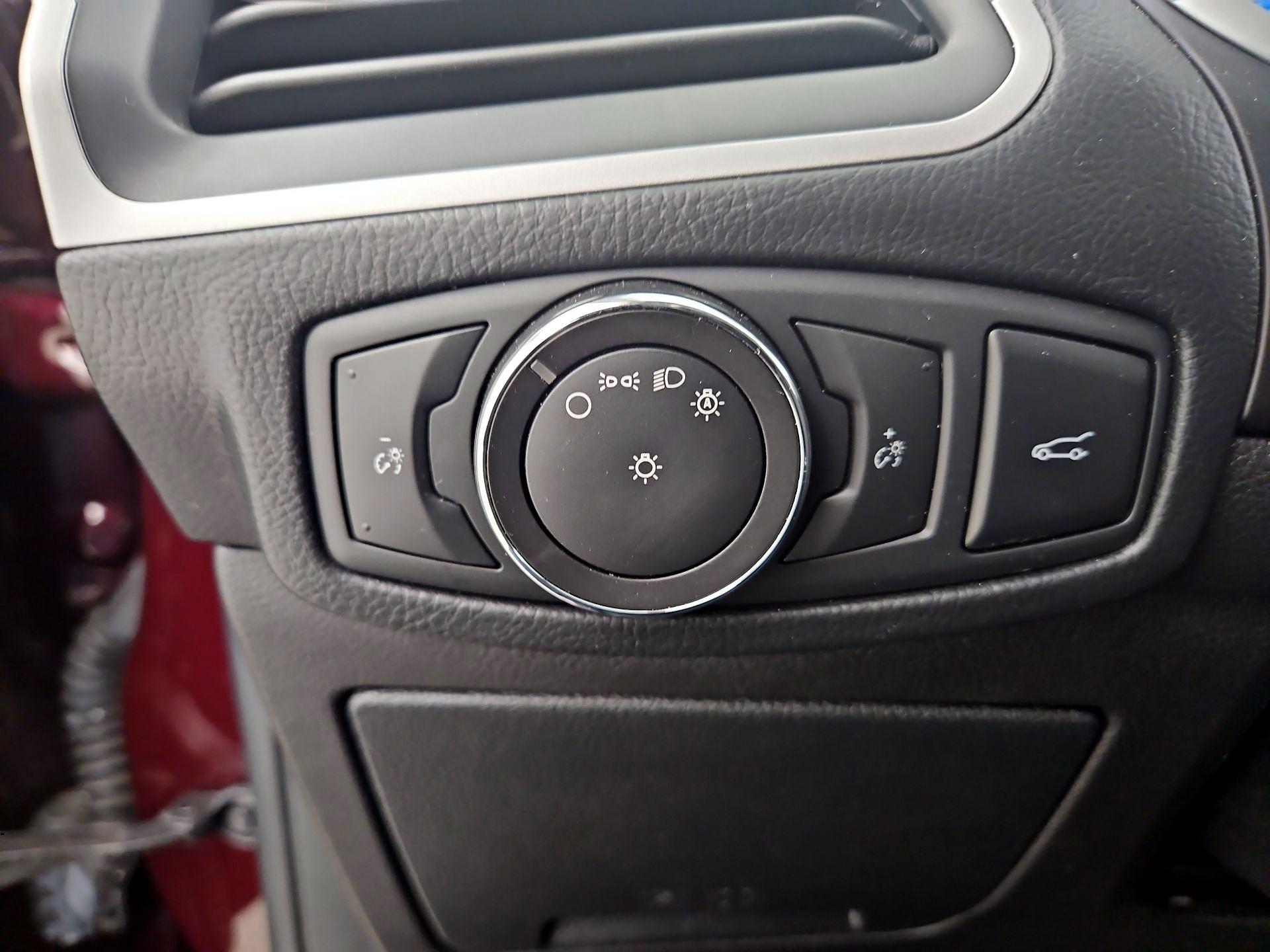 Thumbnail: 2018 Ford Edge - 13