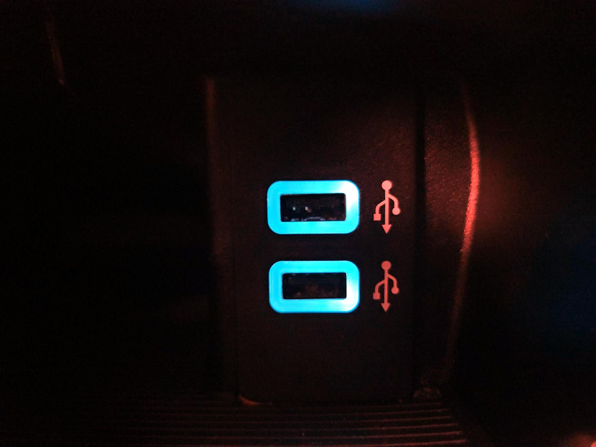 Thumbnail: 2018 Ford Edge - 19