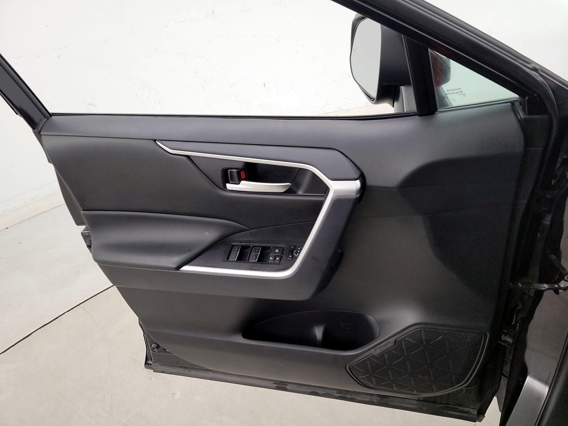 Thumbnail: 2024 Toyota RAV4 - 12