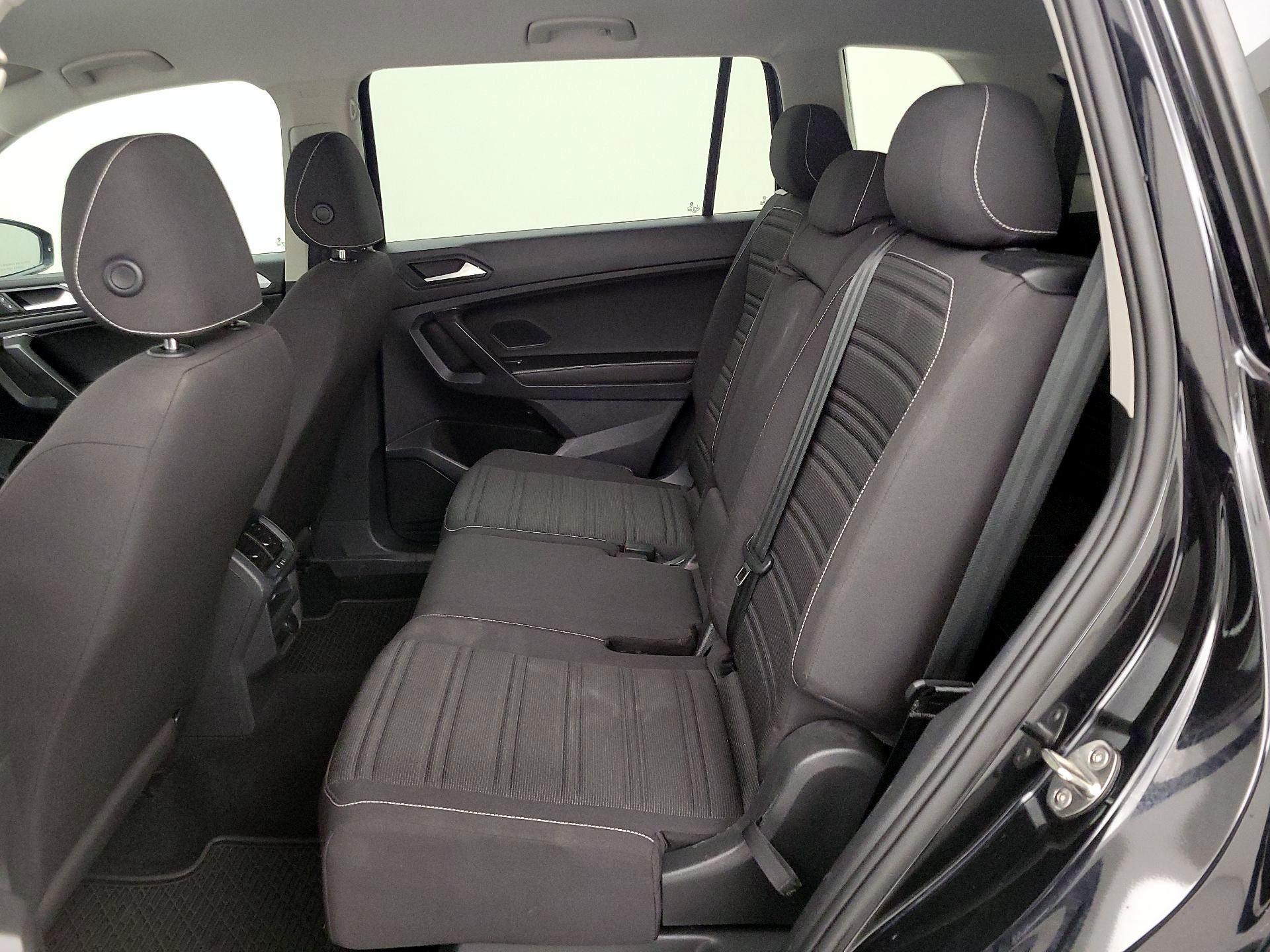 Thumbnail: 2022 Volkswagen Tiguan - 19