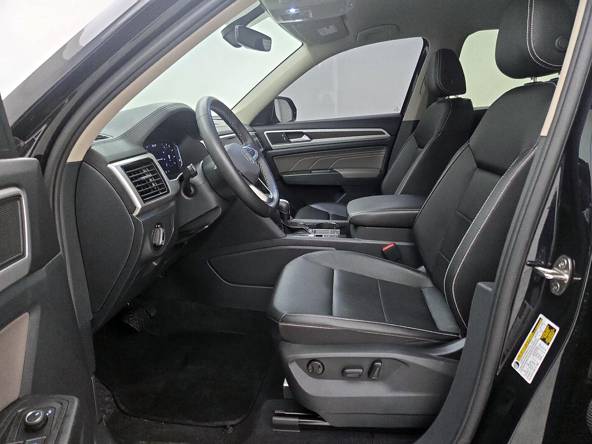 Thumbnail: 2023 Volkswagen Atlas - 11