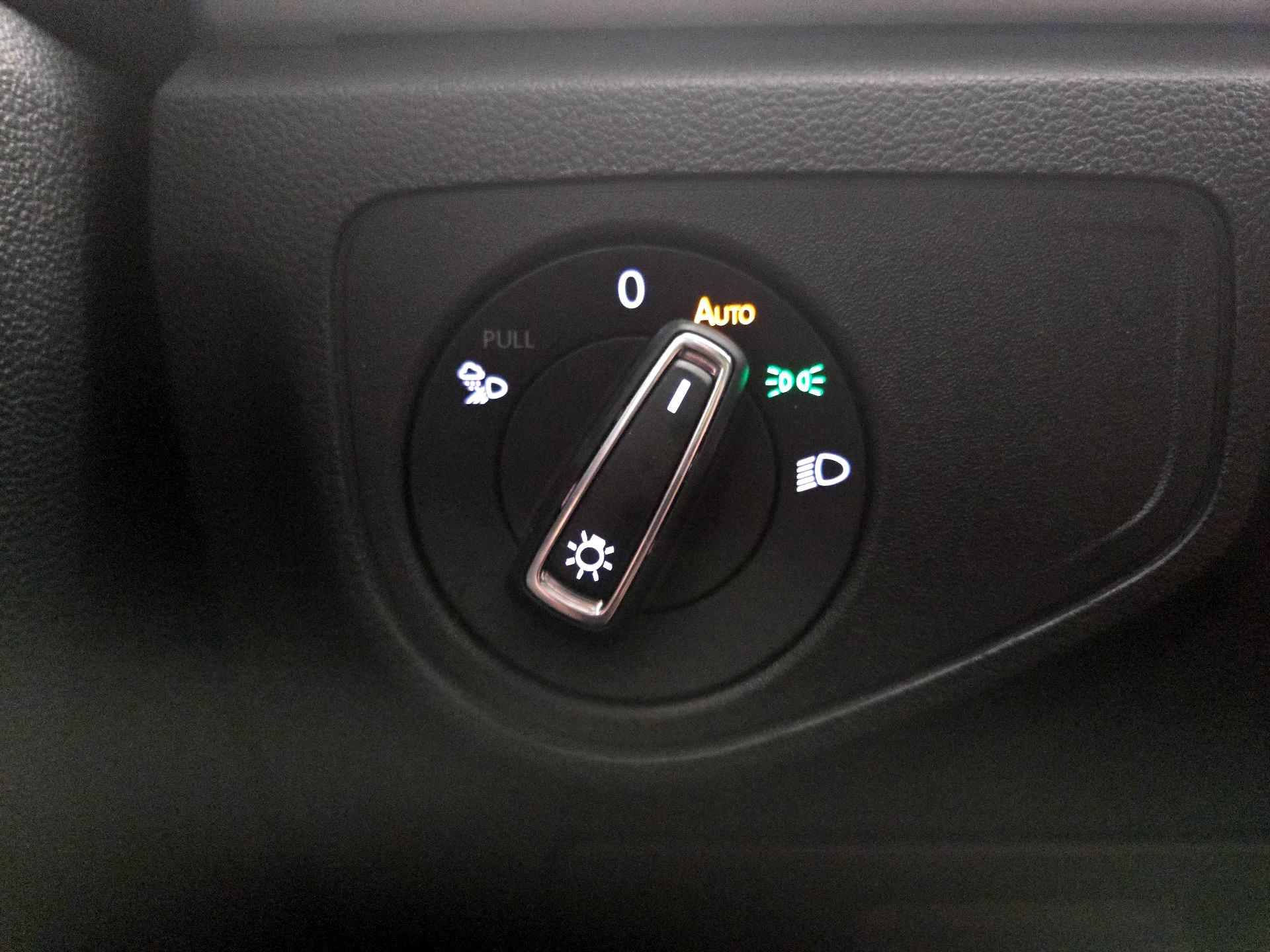 Thumbnail: 2023 Volkswagen Atlas - 13