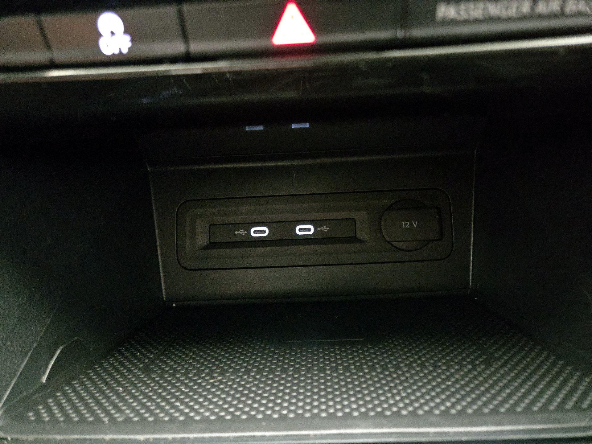 Thumbnail: 2023 Volkswagen Atlas - 18