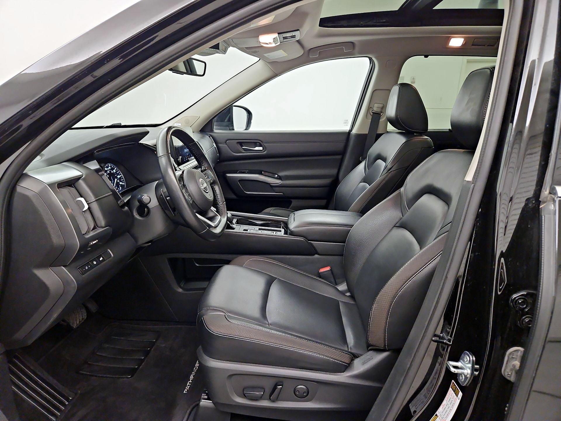 Thumbnail: 2023 Nissan Pathfinder - 11