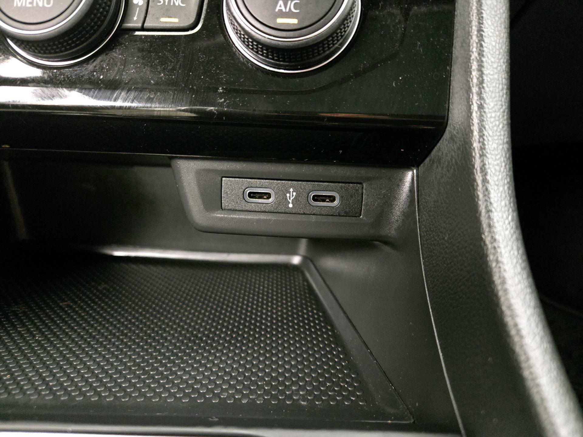 Thumbnail: 2020 Volkswagen Jetta - 18