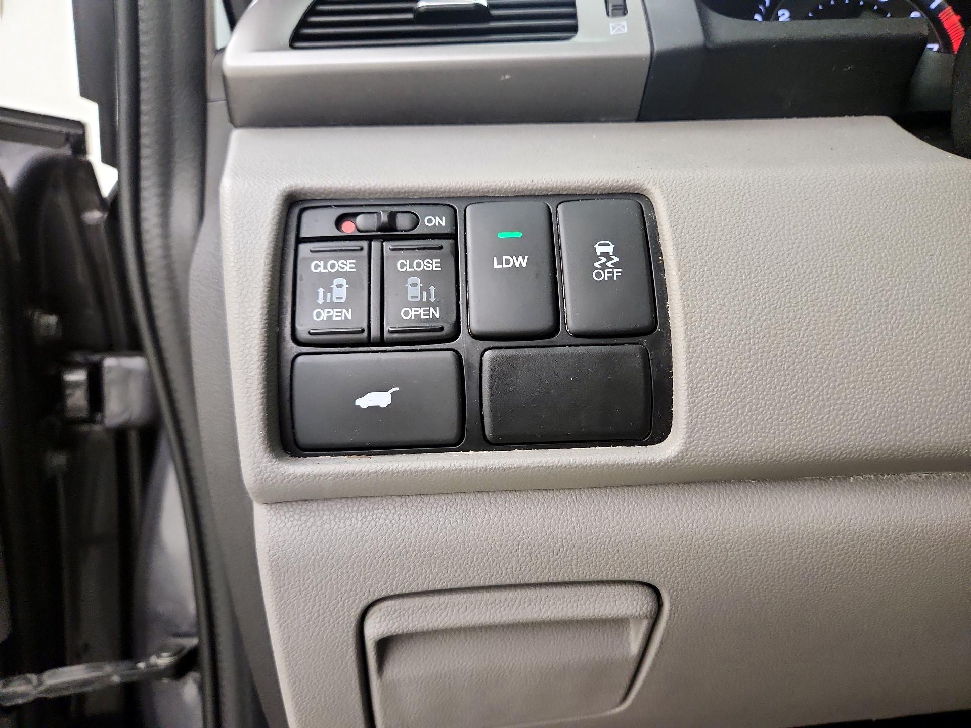 Thumbnail: 2016 Honda Odyssey - 11
