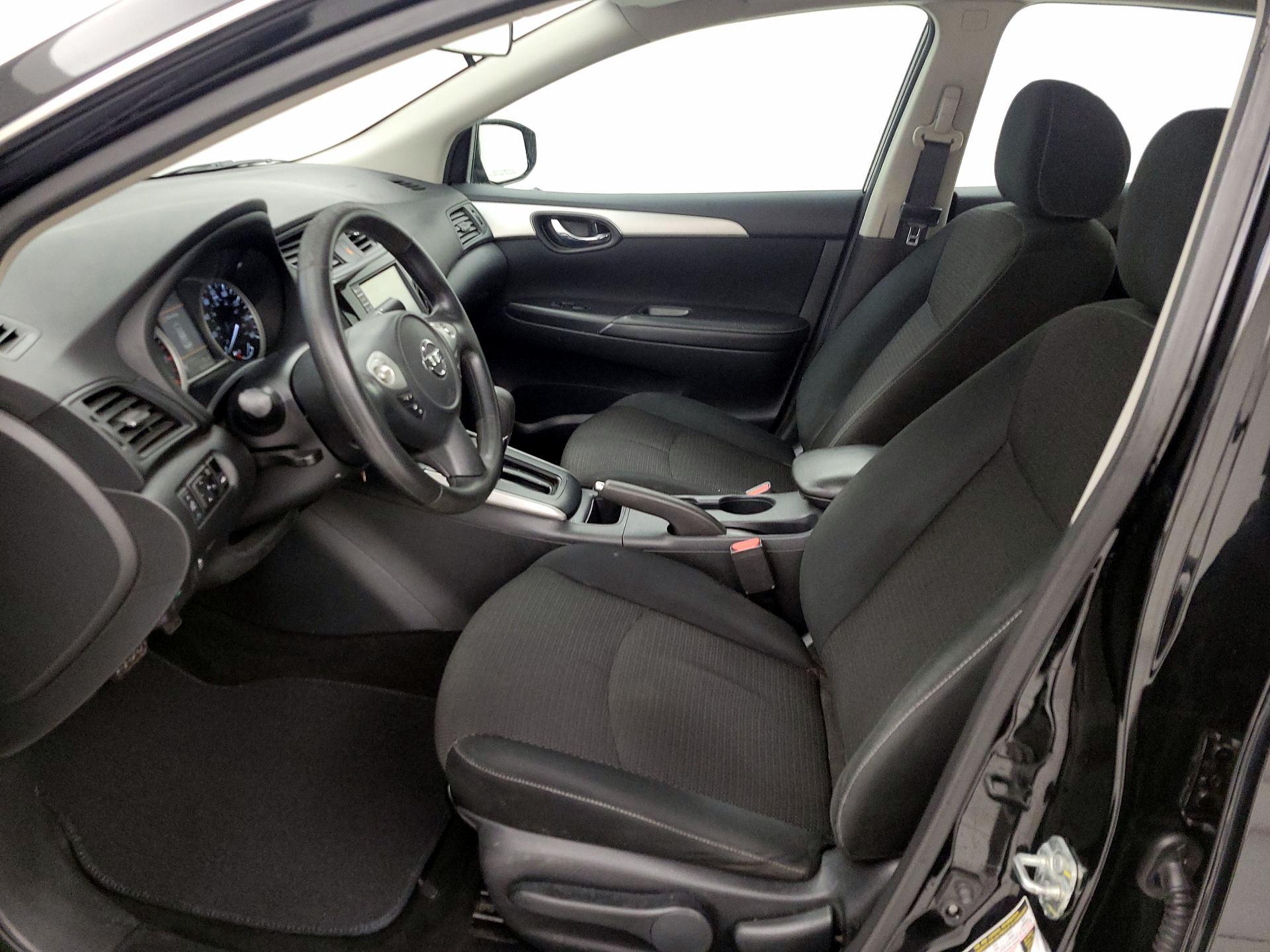 Thumbnail: 2019 Nissan Sentra - 11