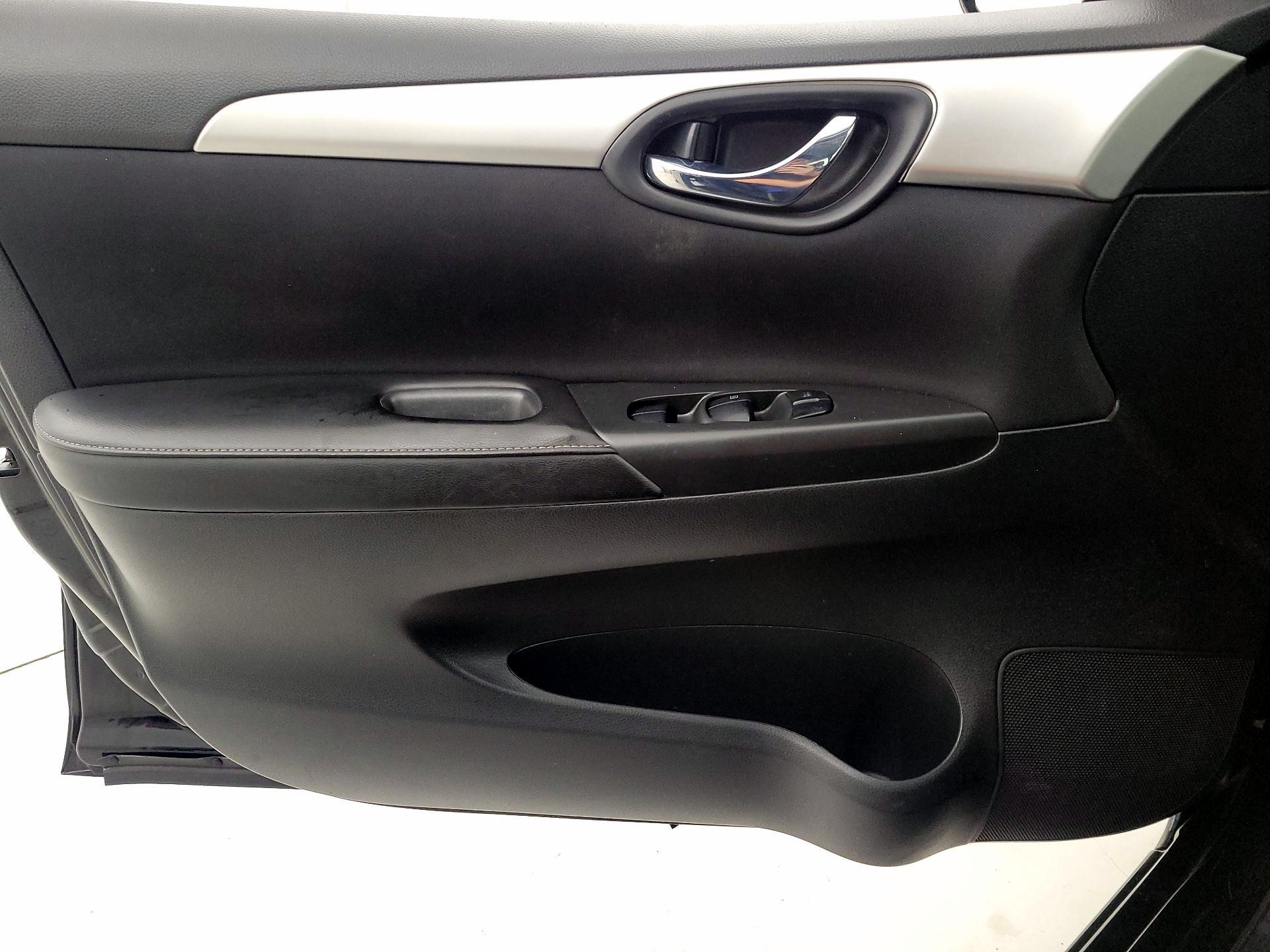 Thumbnail: 2019 Nissan Sentra - 12