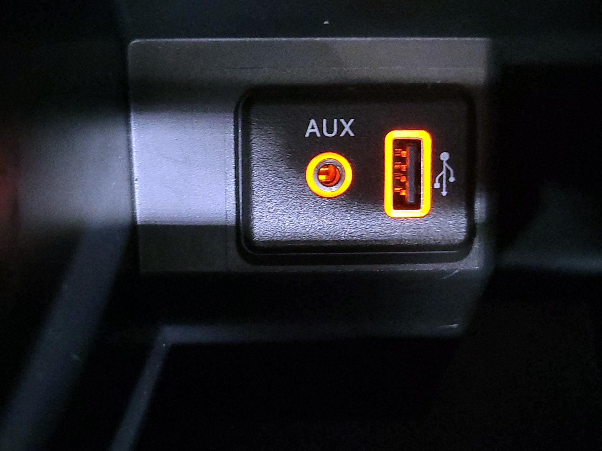 Thumbnail: 2019 Nissan Sentra - 18