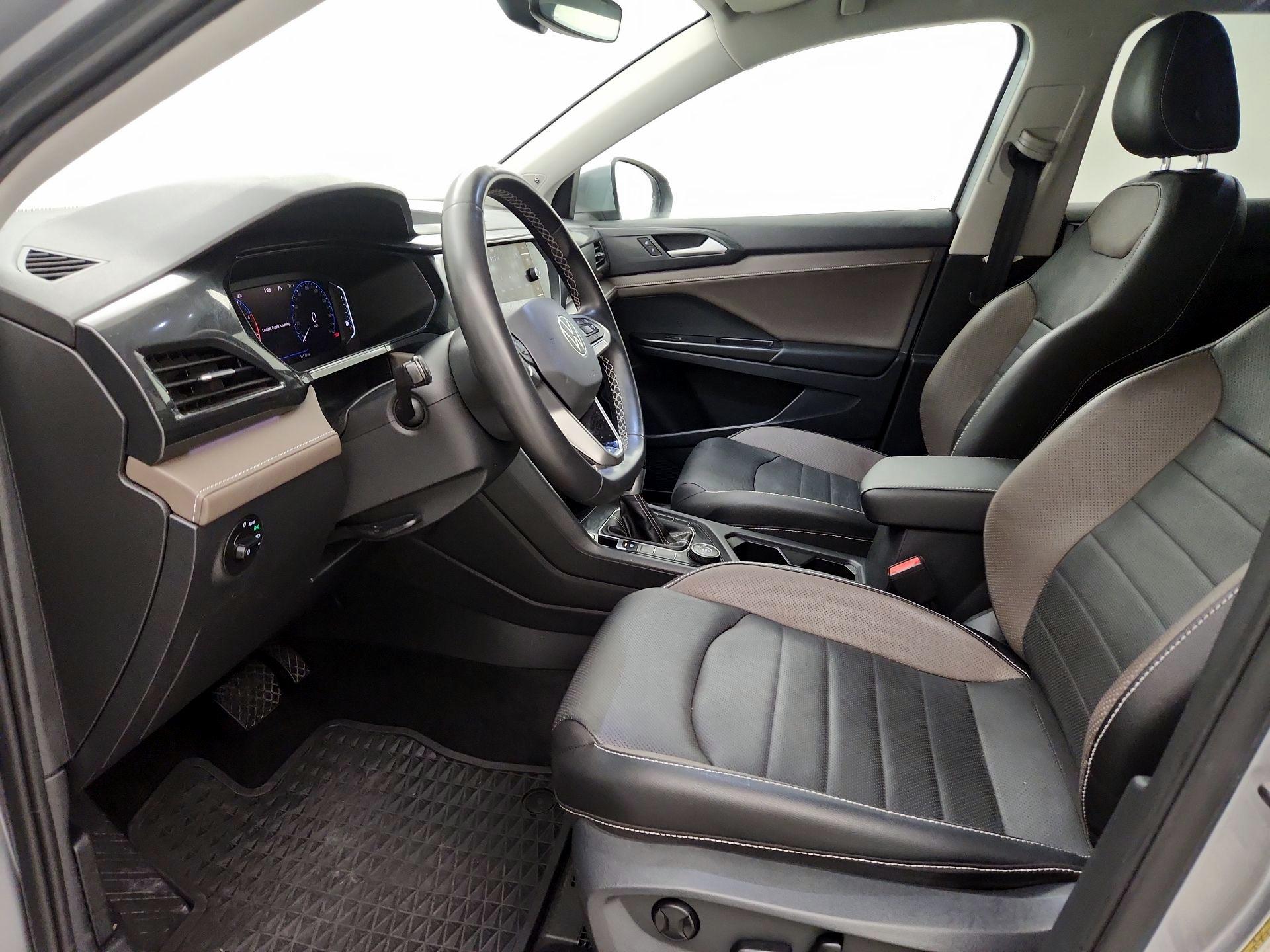 Thumbnail: 2022 Volkswagen Taos - 11