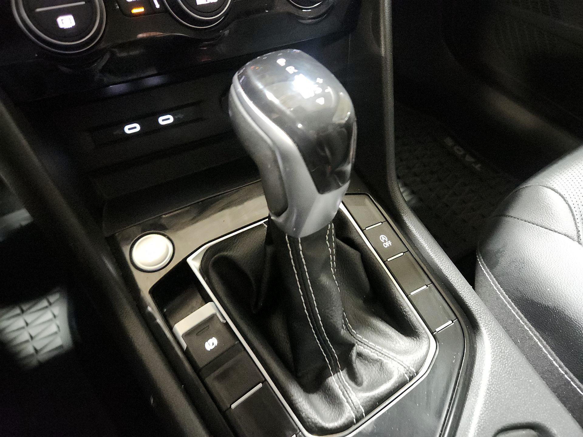 Thumbnail: 2022 Volkswagen Taos - 15