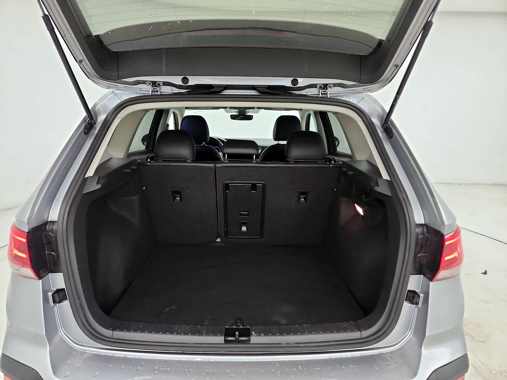 Thumbnail: 2022 Volkswagen Taos - 16