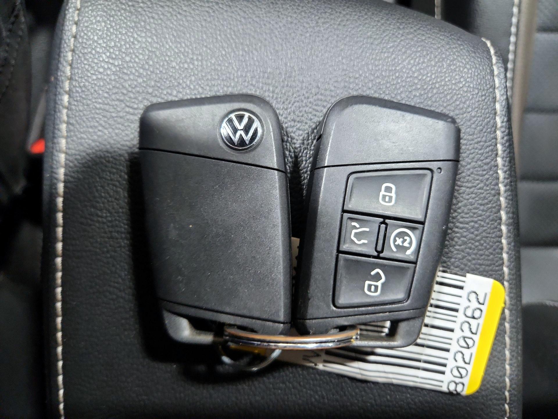 Thumbnail: 2022 Volkswagen Taos - 18