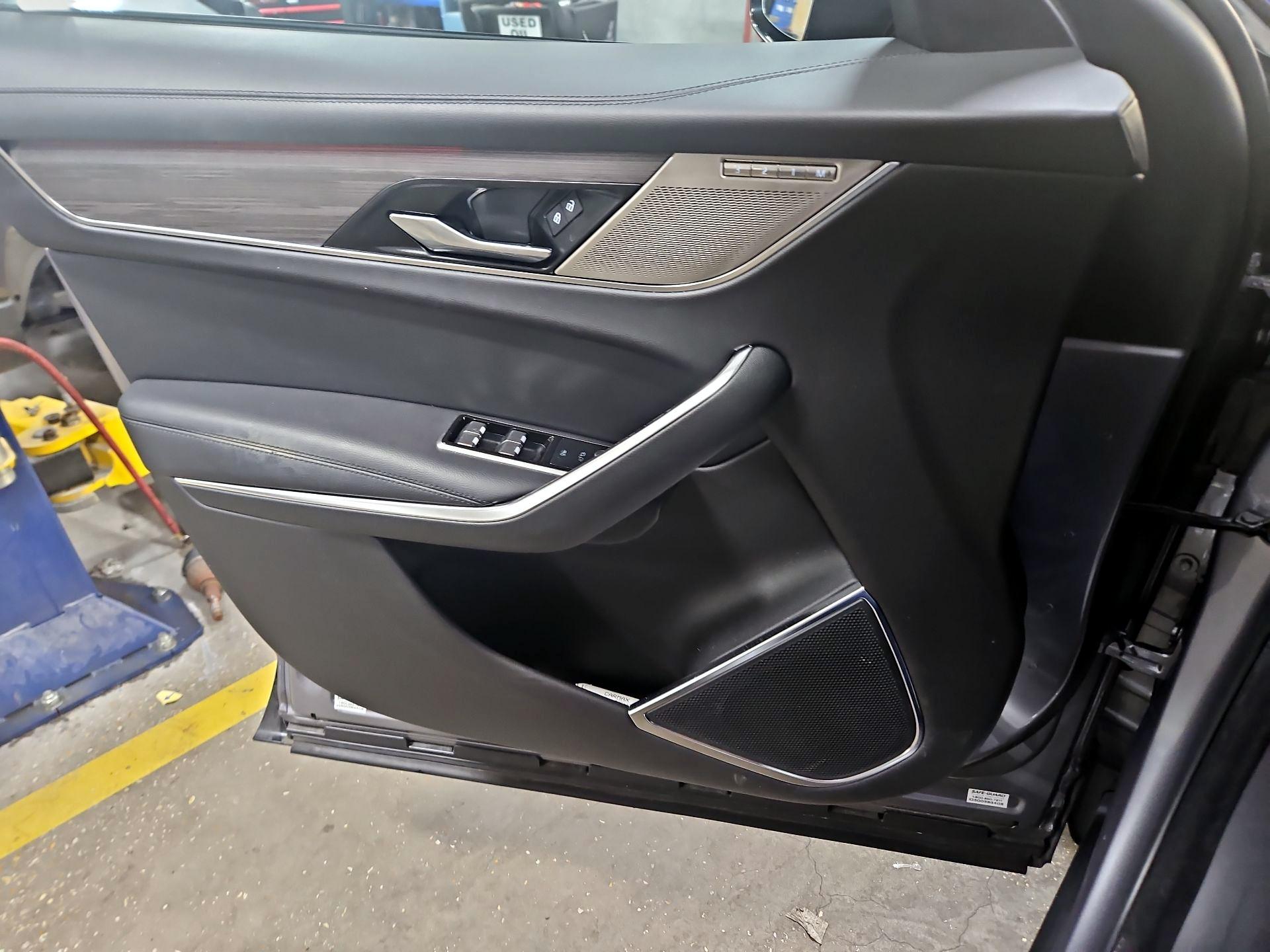 Thumbnail: 2023 Jaguar F-Pace - 12