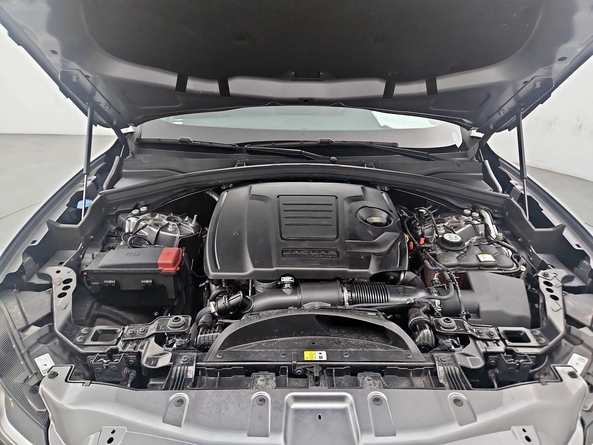 Thumbnail: 2023 Jaguar F-Pace - 19