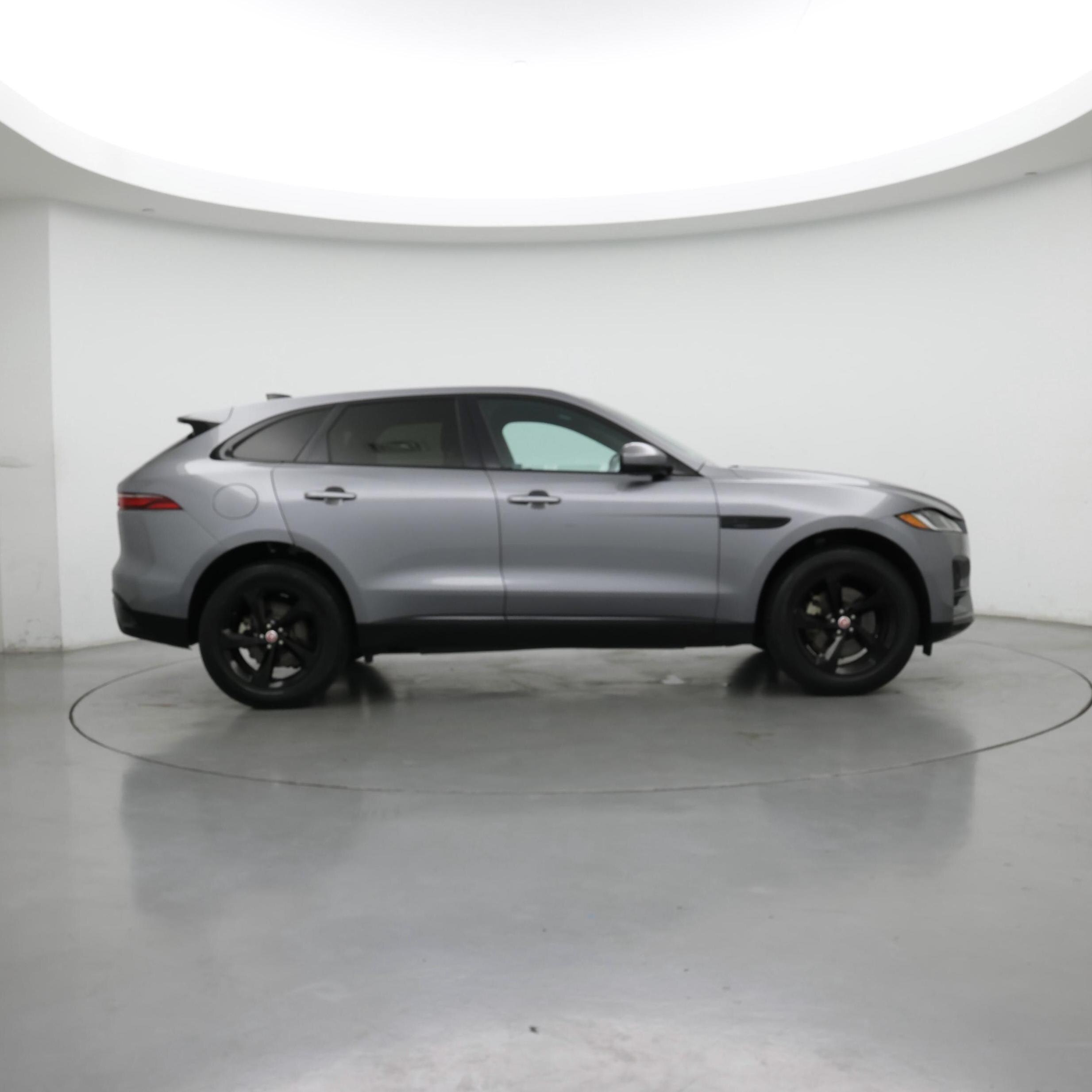 Thumbnail: 2023 Jaguar F-Pace - 7