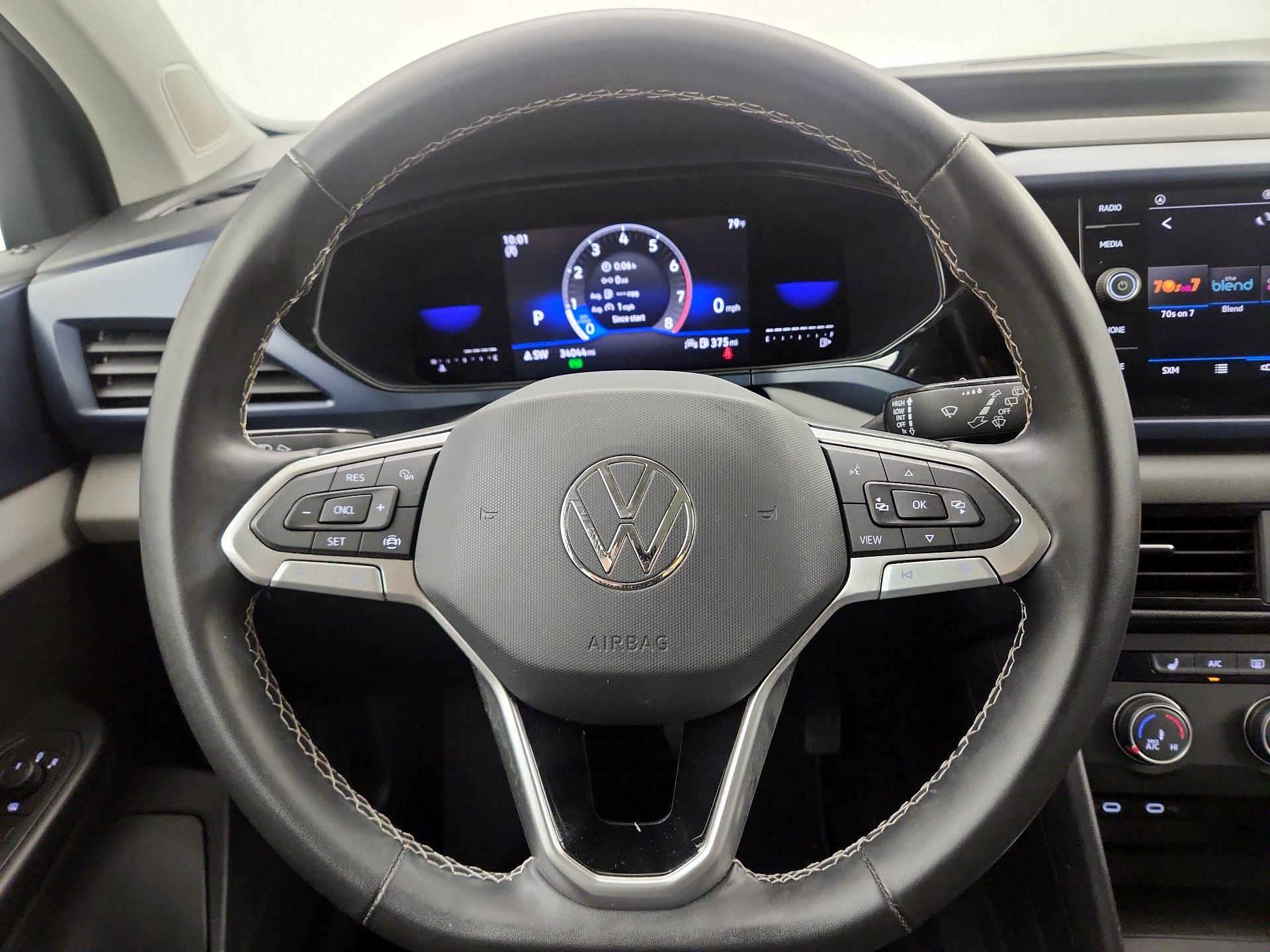 Thumbnail: 2022 Volkswagen Taos - 10