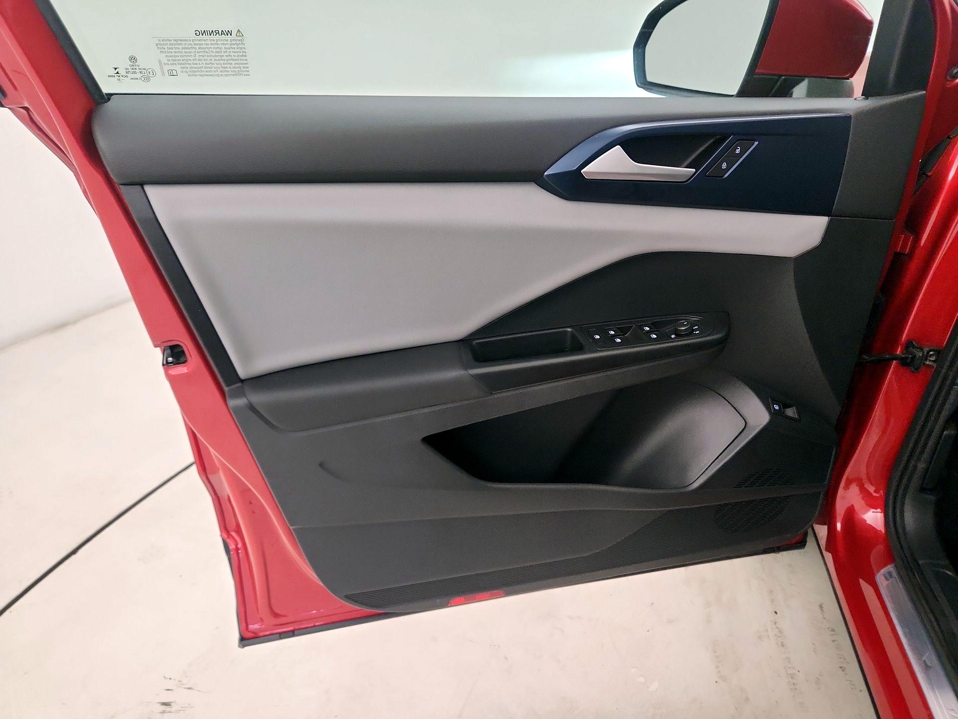 Thumbnail: 2022 Volkswagen Taos - 12