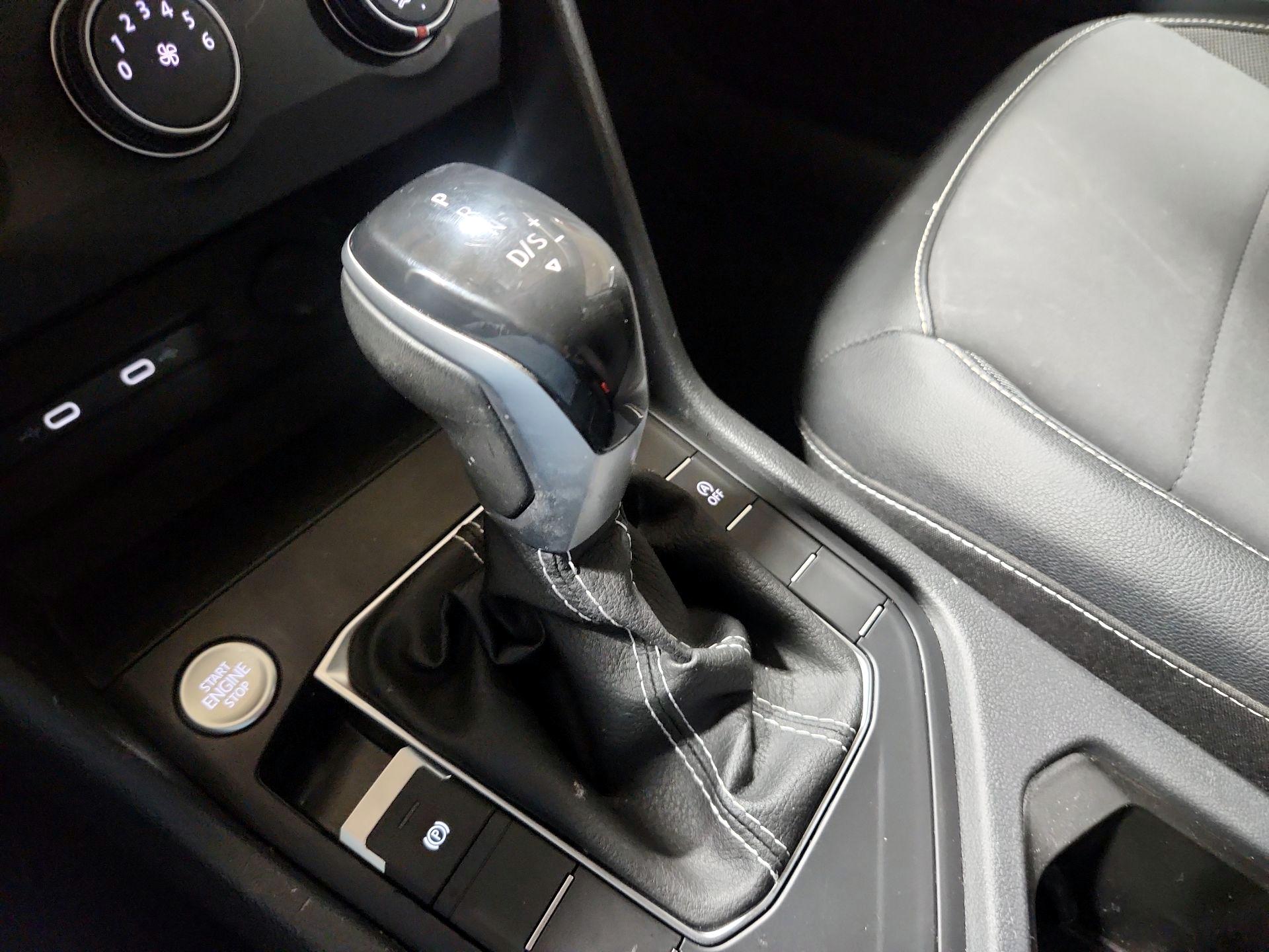 Thumbnail: 2022 Volkswagen Taos - 15