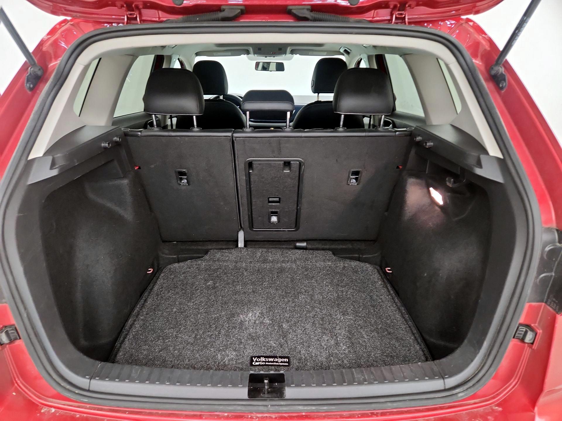 Thumbnail: 2022 Volkswagen Taos - 16