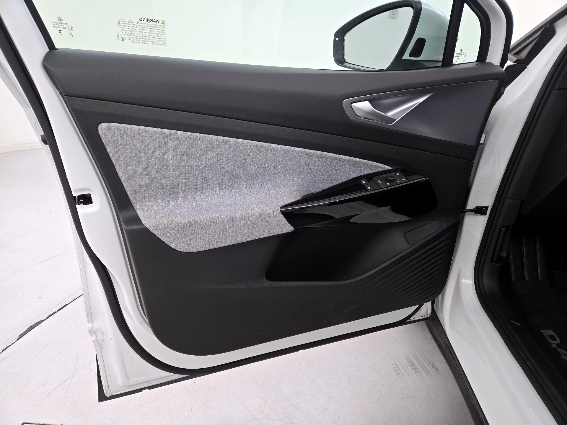 Thumbnail: 2024 Volkswagen ID.4 - 12