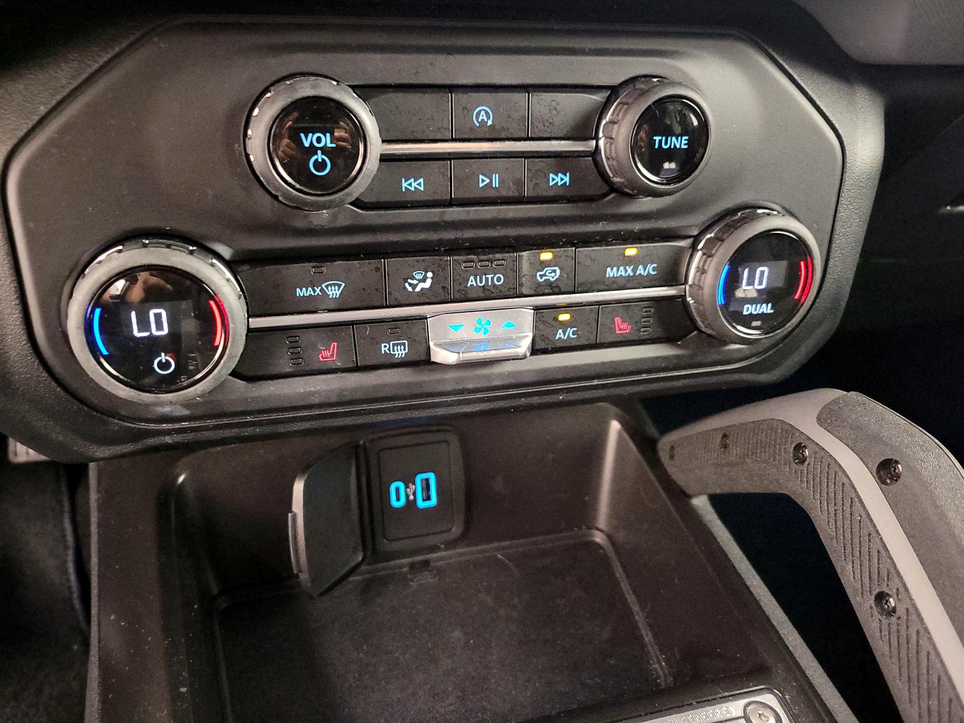 Thumbnail: 2023 Ford Bronco - 17