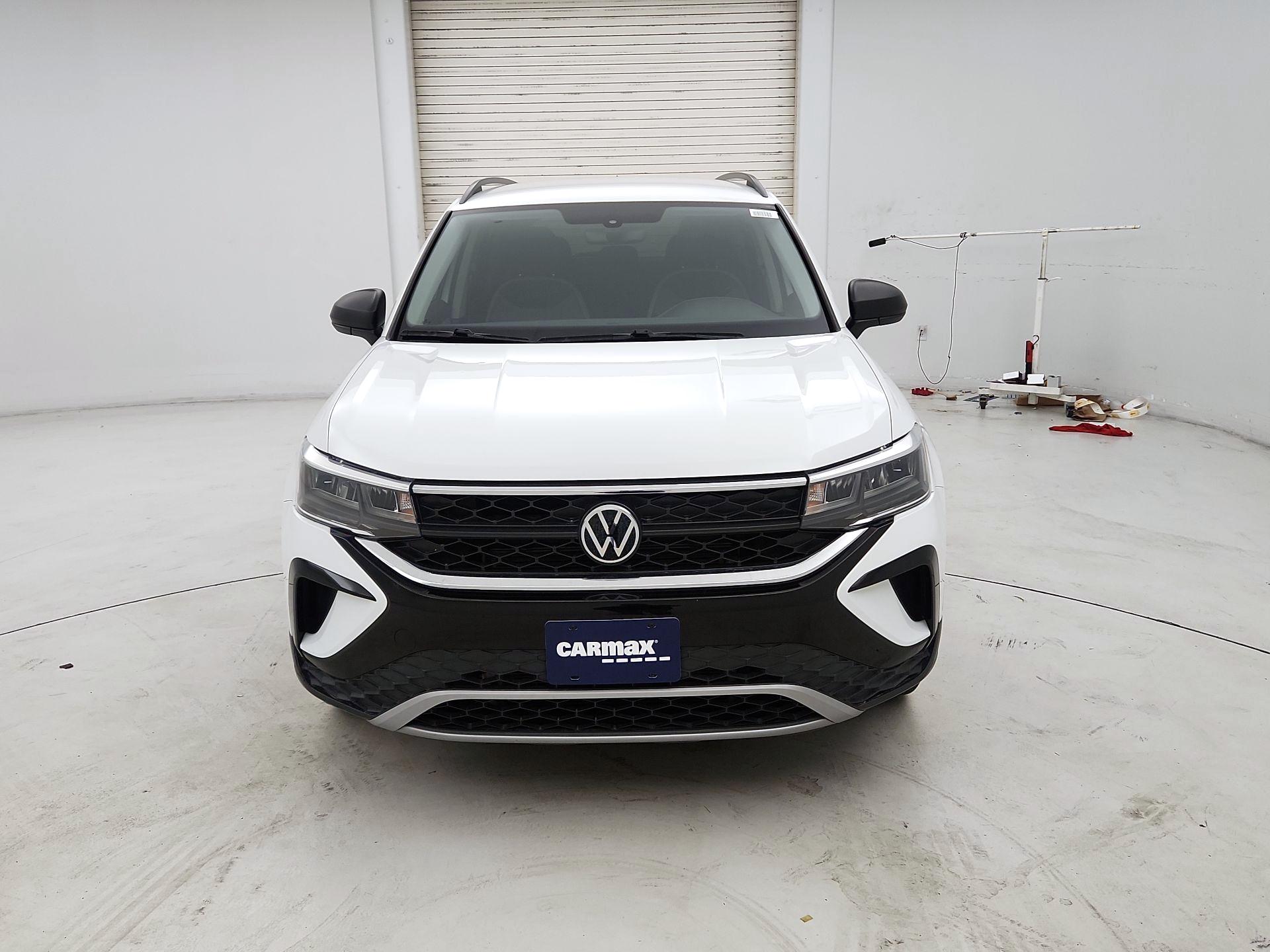 Thumbnail: 2023 Volkswagen Taos - 2