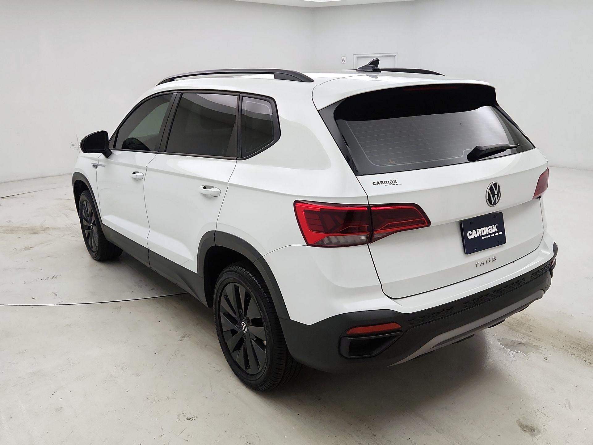 Thumbnail: 2023 Volkswagen Taos - 7