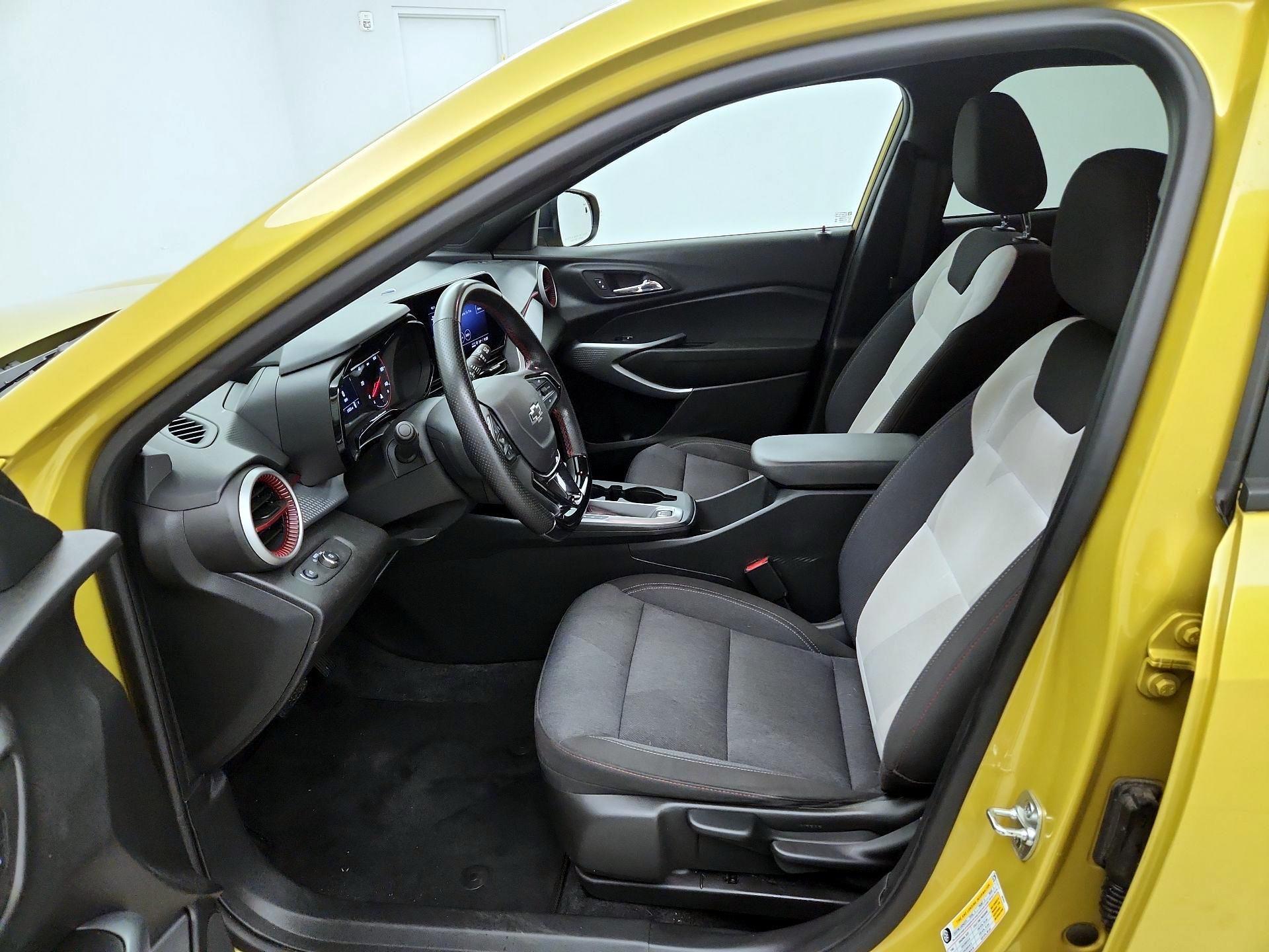 Thumbnail: 2024 Chevrolet Trax - 11