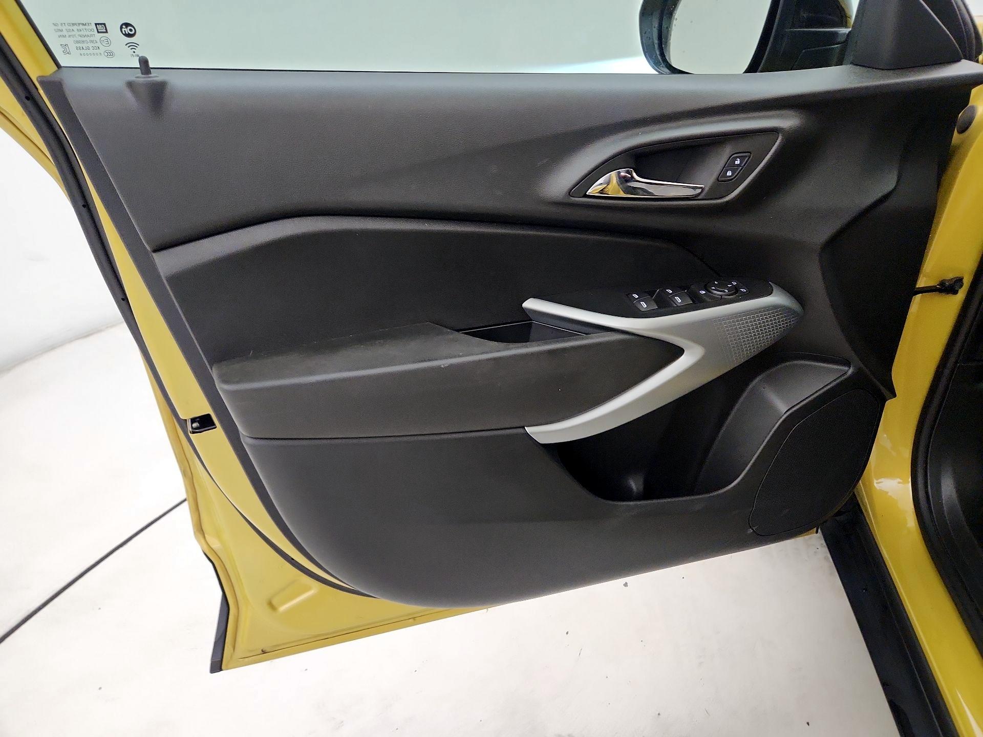 Thumbnail: 2024 Chevrolet Trax - 12