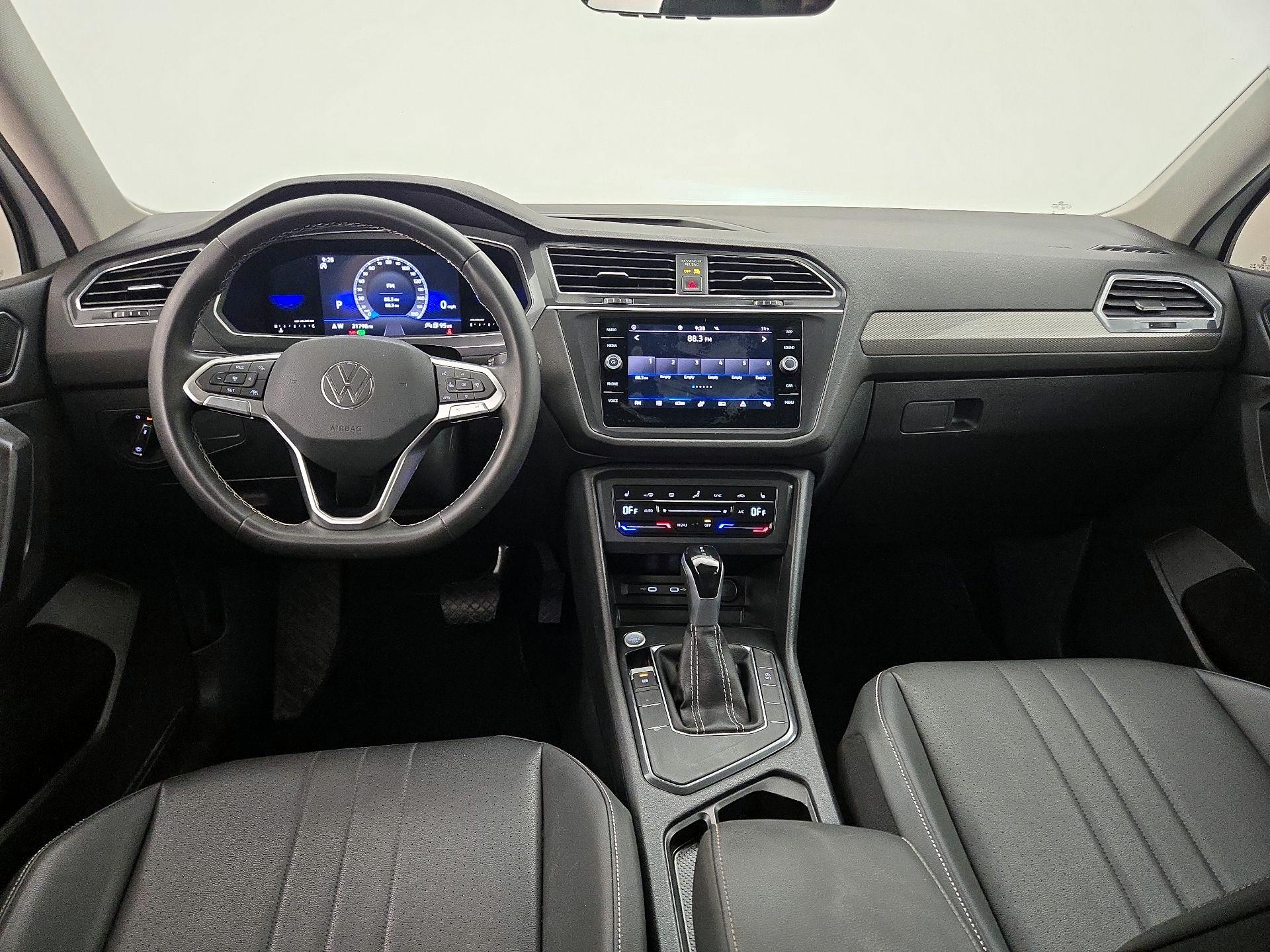 Thumbnail: 2023 Volkswagen Tiguan - 9