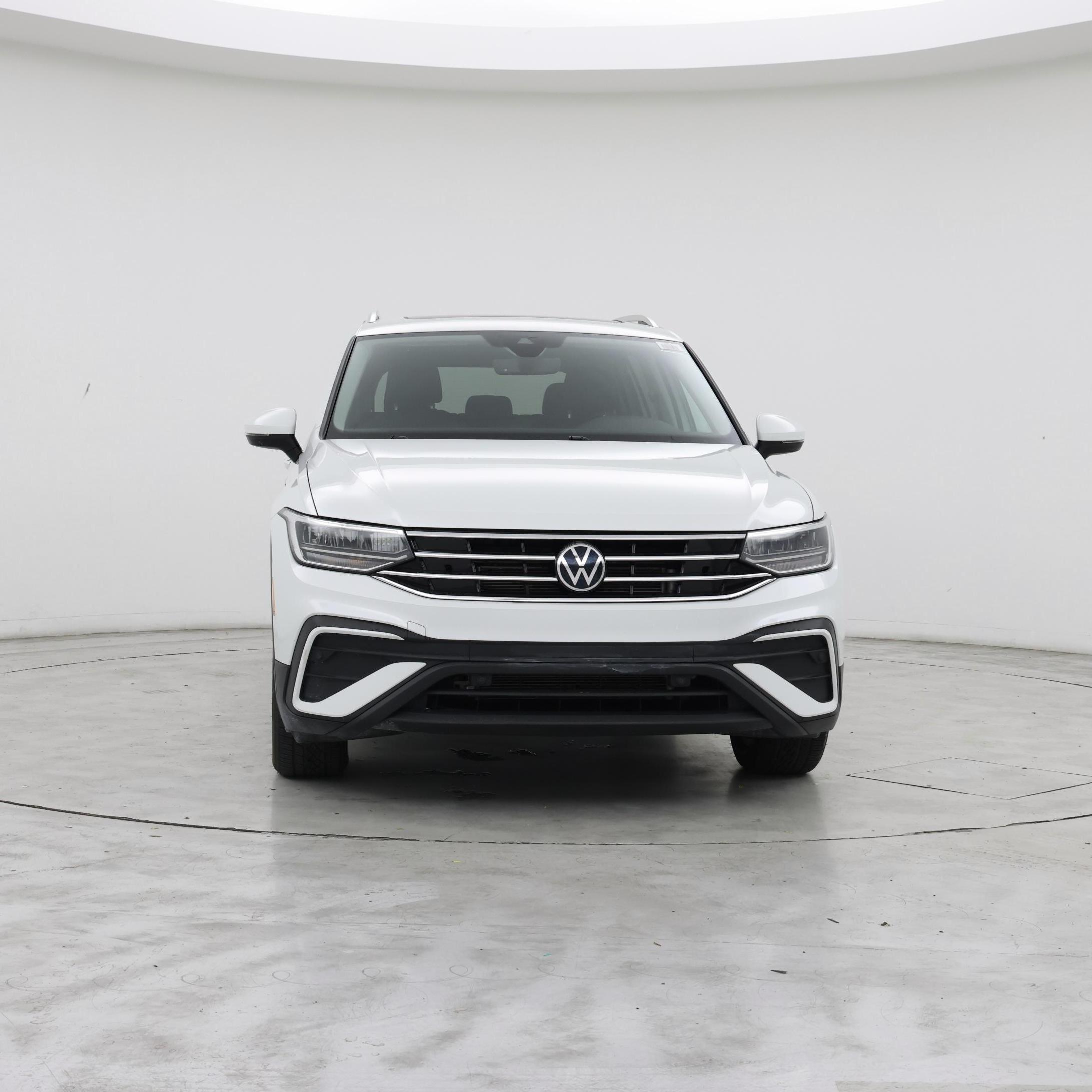 Thumbnail: 2023 Volkswagen Tiguan - 5