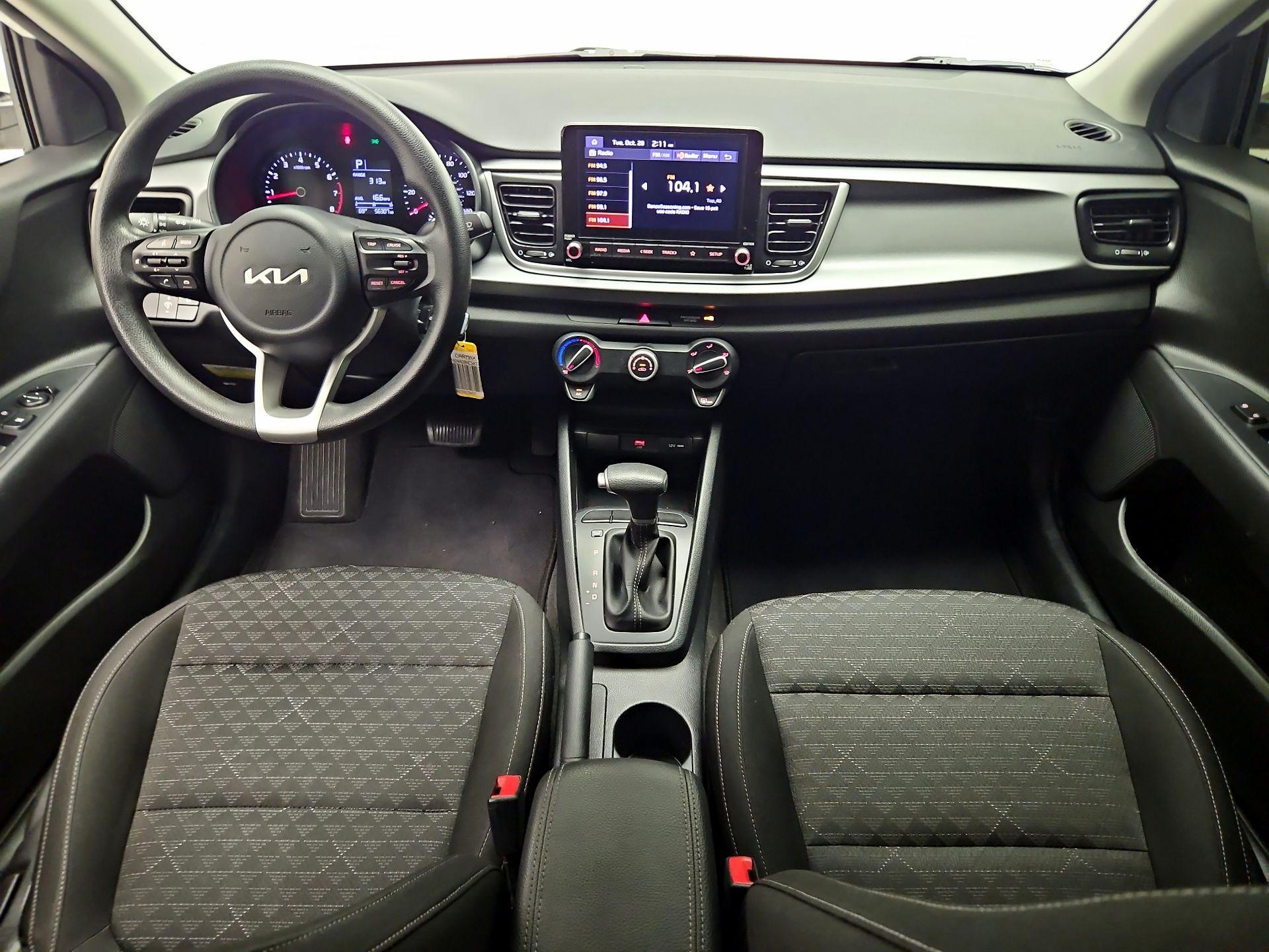 Thumbnail: 2022 Kia Rio - 9