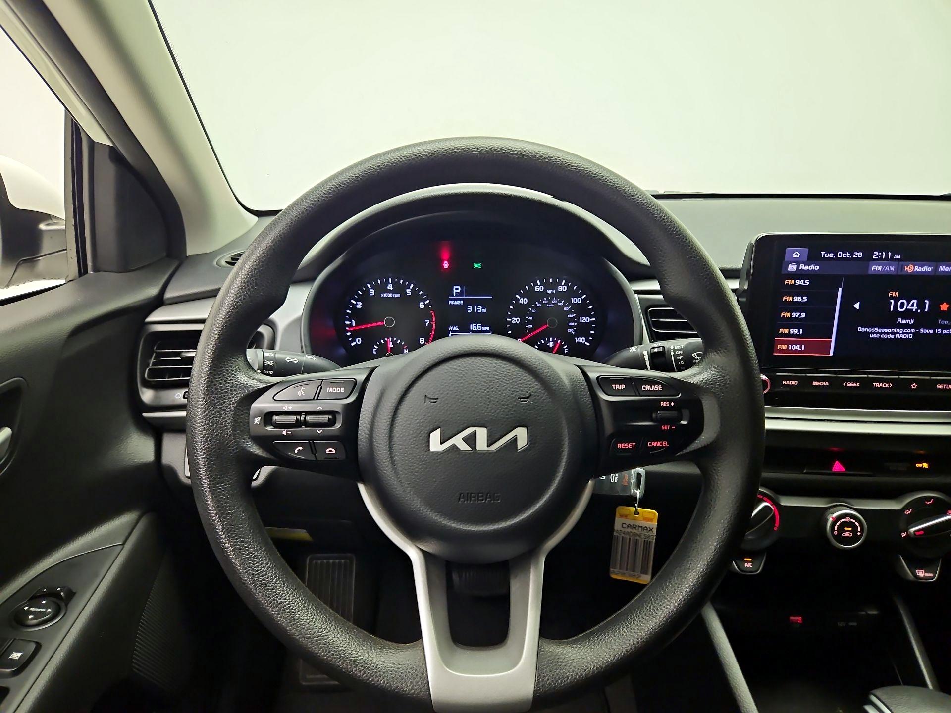 Thumbnail: 2022 Kia Rio - 10