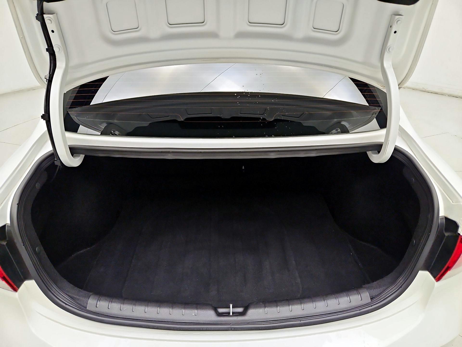 Thumbnail: 2022 Kia Rio - 18