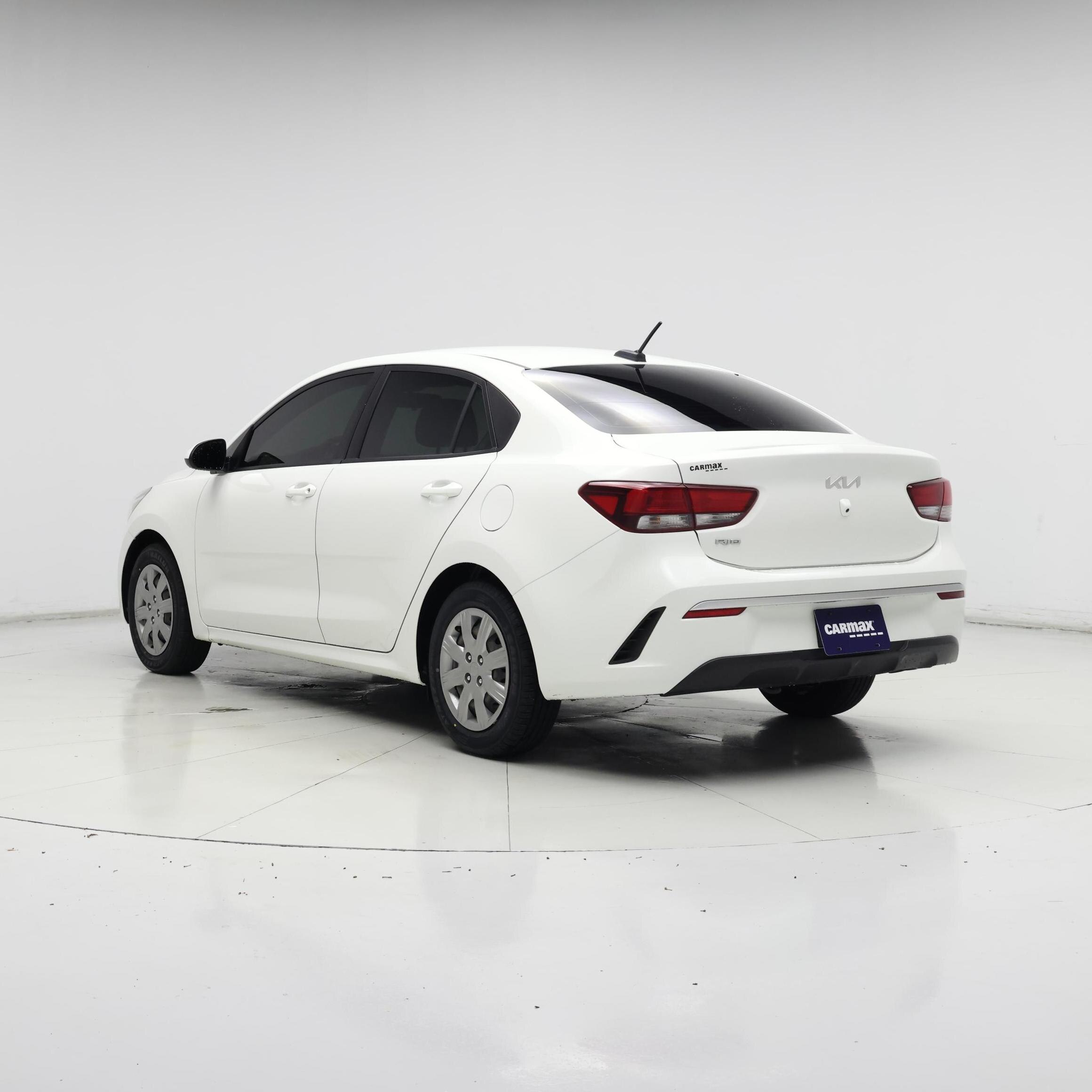 Thumbnail: 2022 Kia Rio - 2