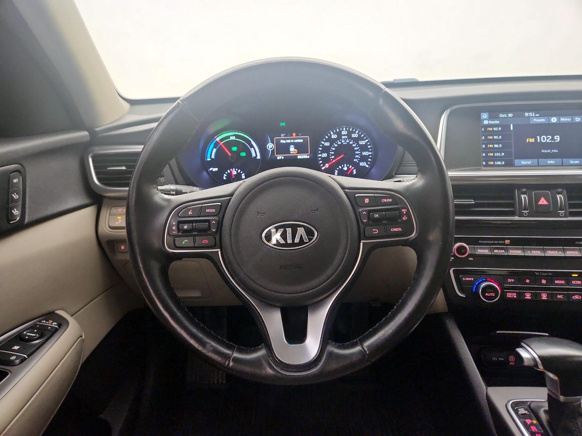 Thumbnail: 2017 Kia Optima - 10