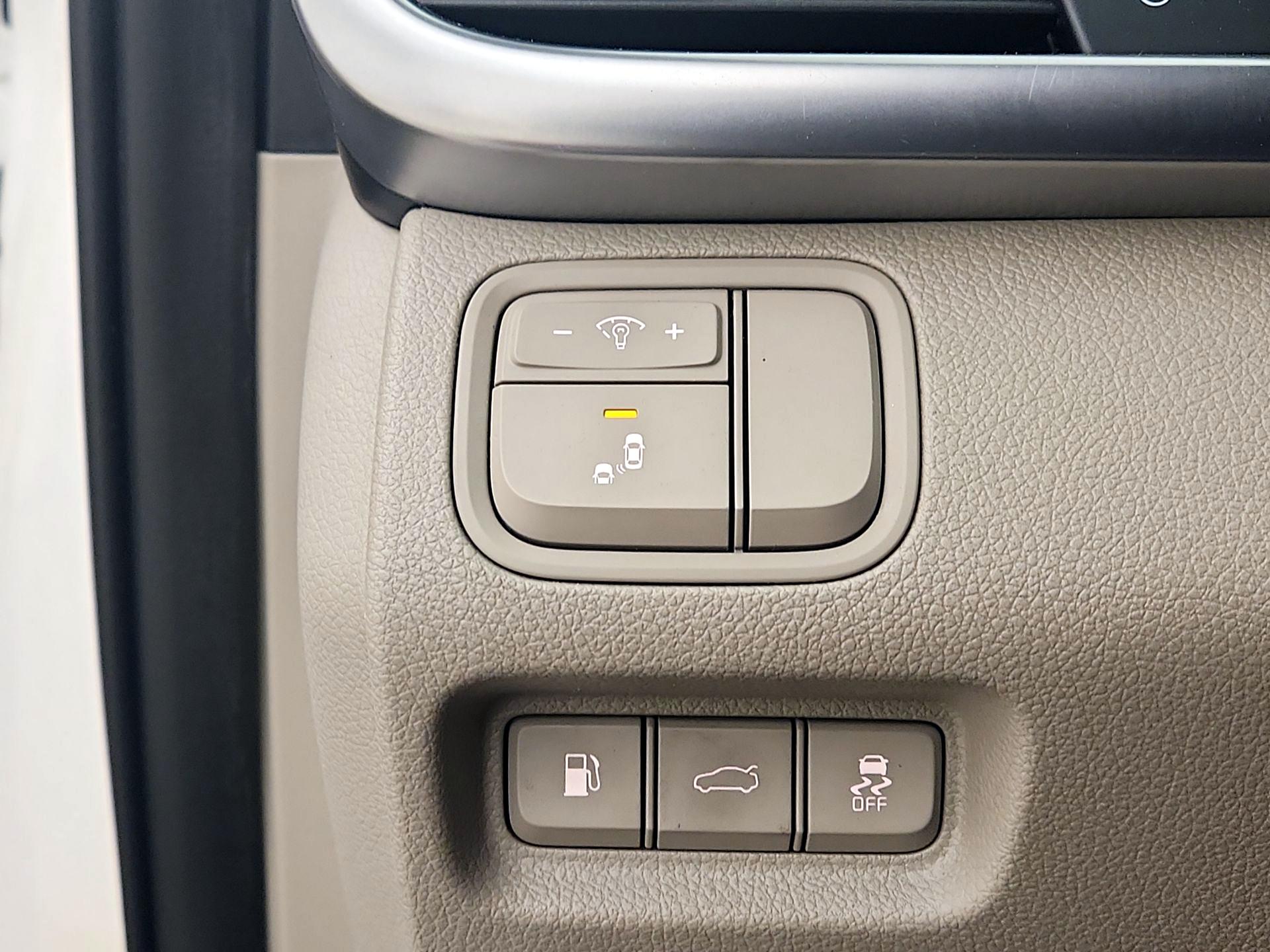 Thumbnail: 2017 Kia Optima - 13