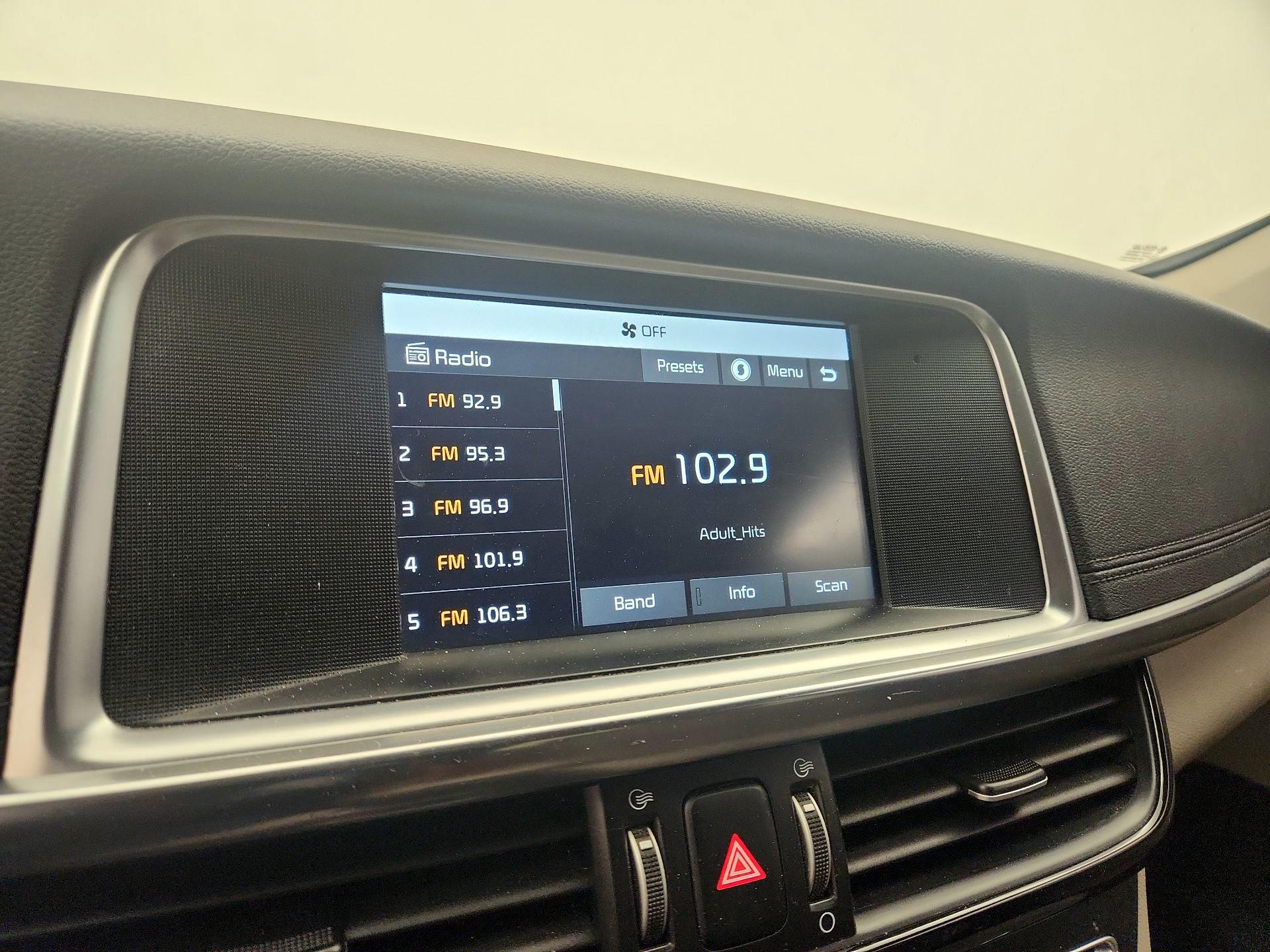 Thumbnail: 2017 Kia Optima - 15