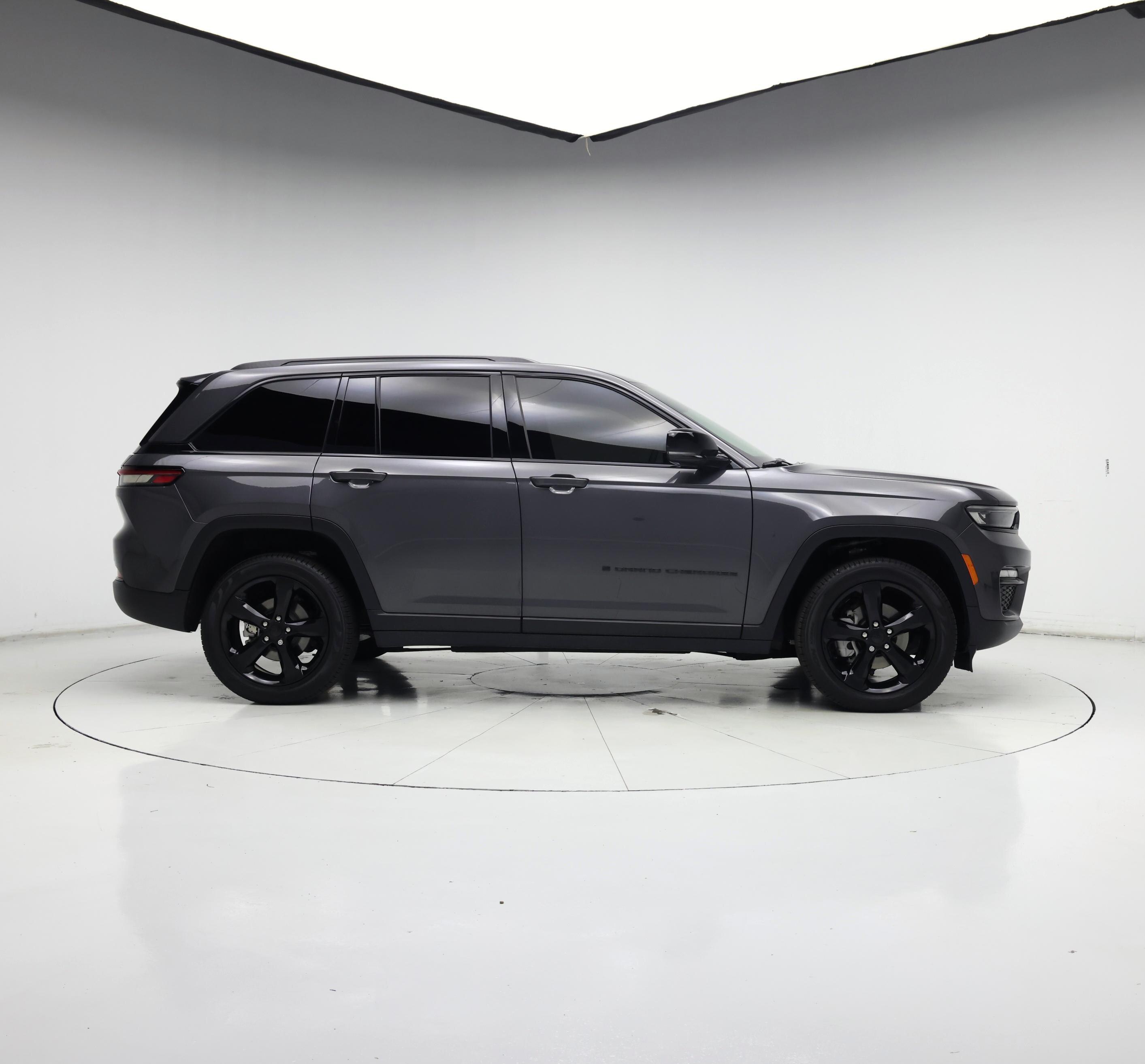 Thumbnail: 2025 Jeep Grand Cherokee - 7