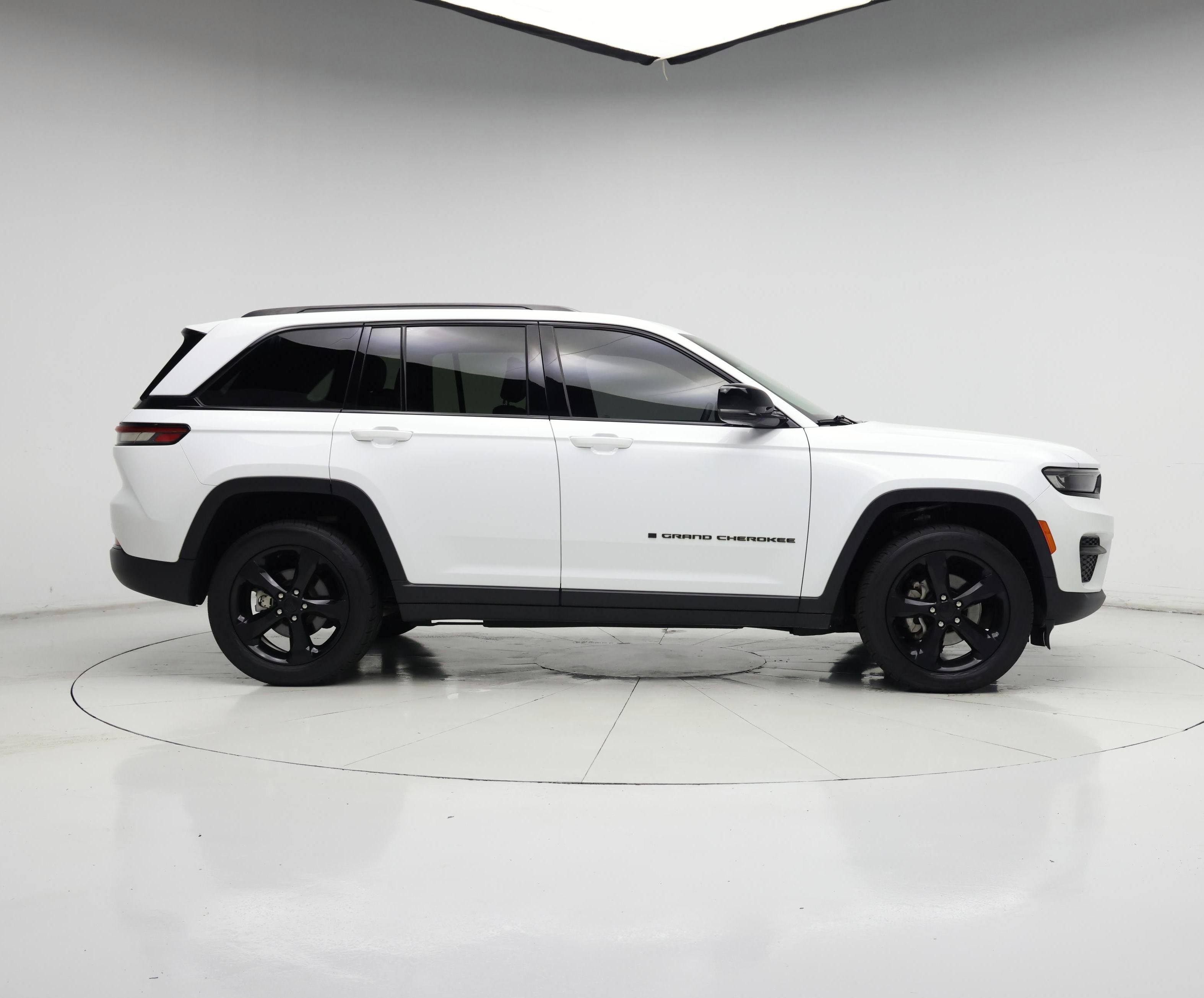 Thumbnail: 2022 Jeep Grand Cherokee - 7