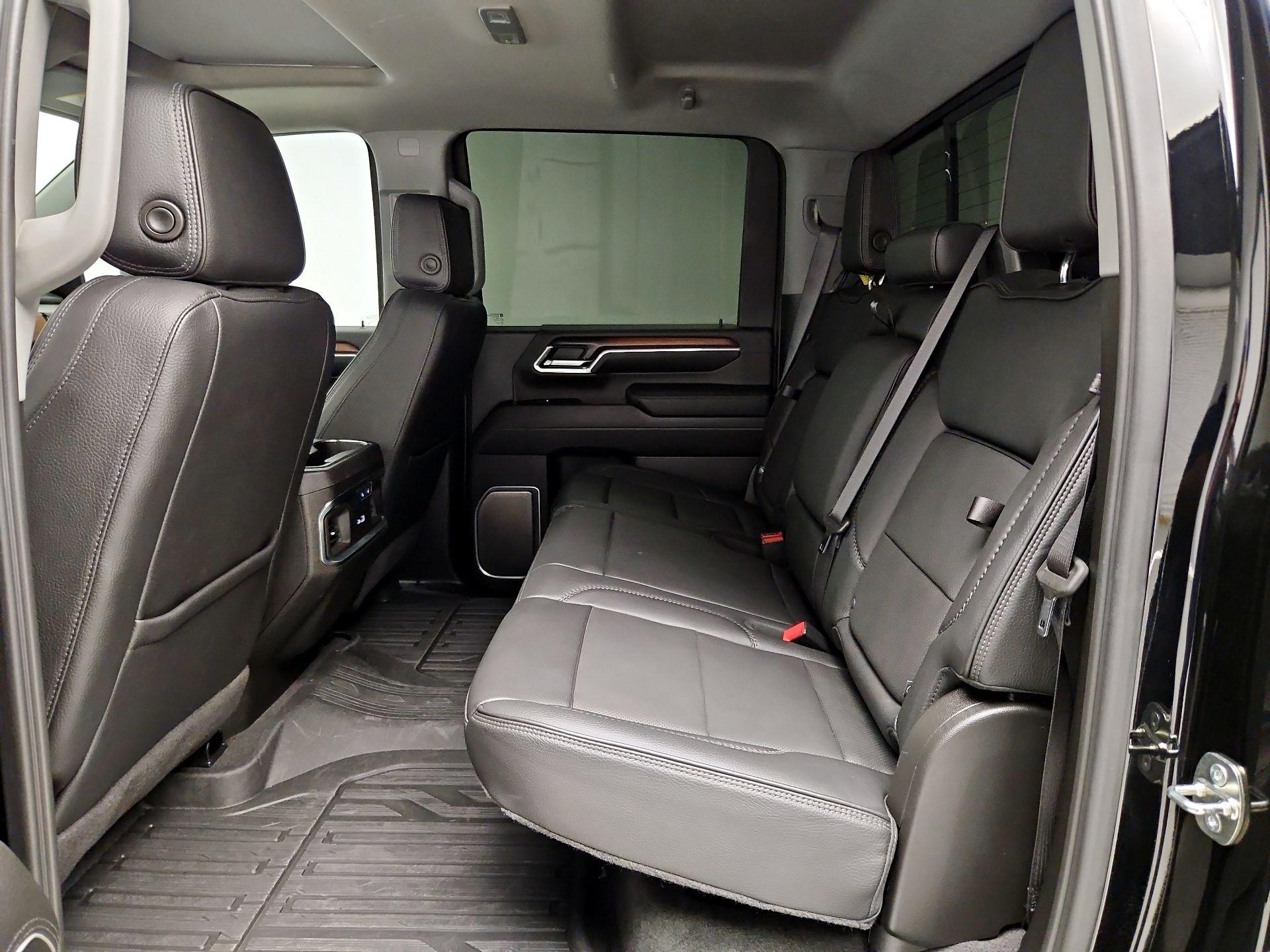 Thumbnail: 2024 GMC Sierra 2500 - 18