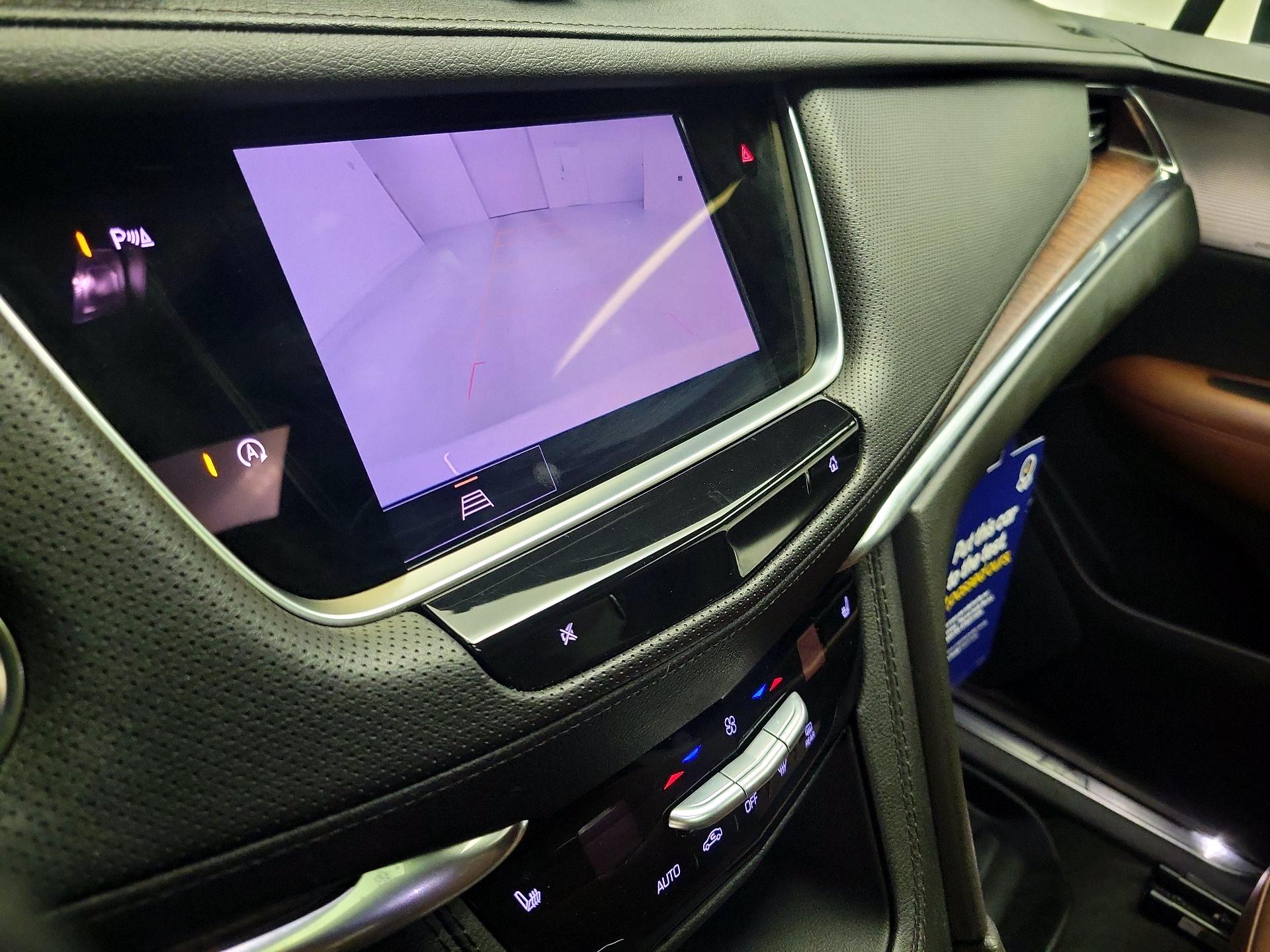 Thumbnail: 2023 Cadillac XT5 - 14