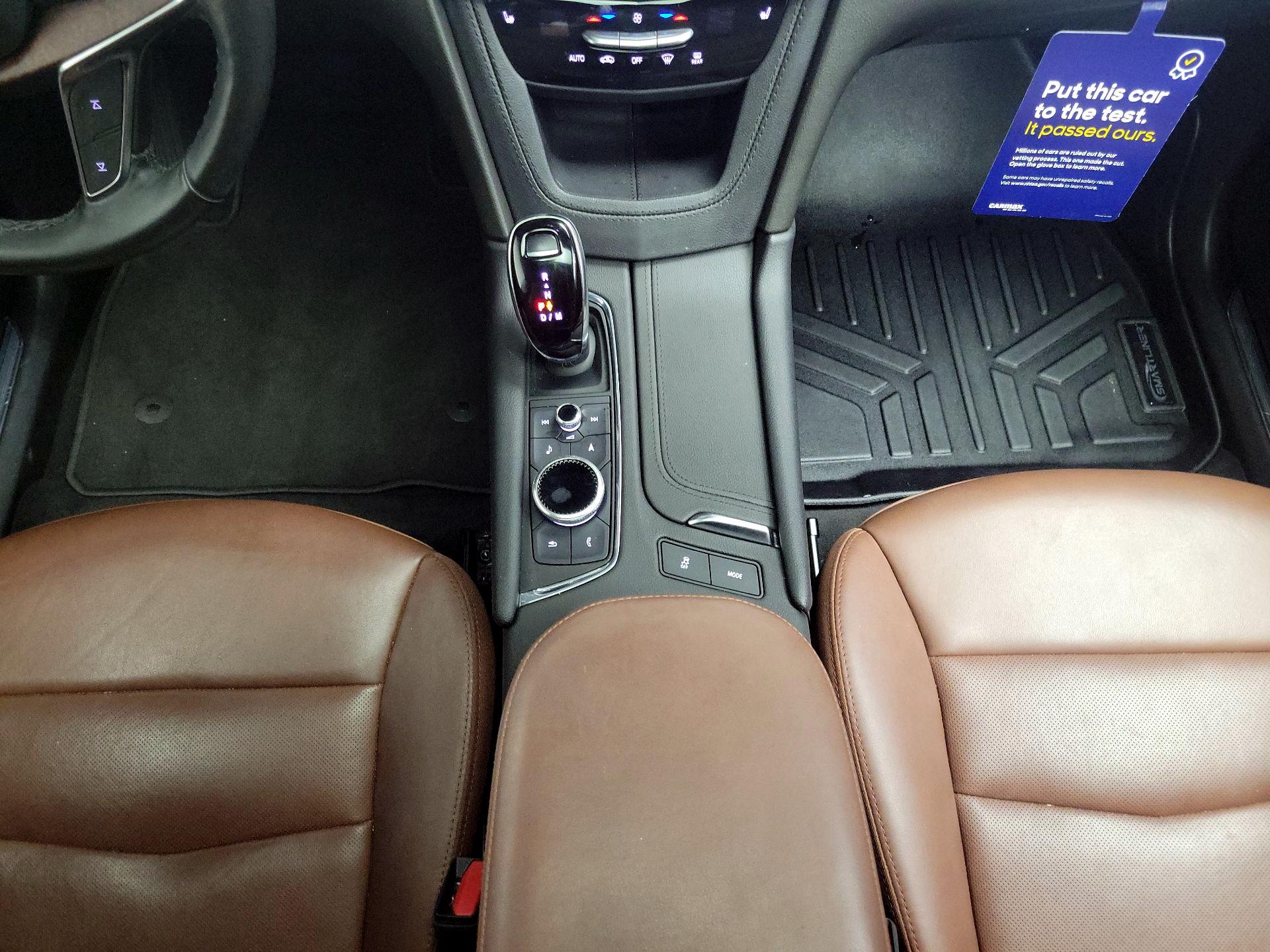 Thumbnail: 2023 Cadillac XT5 - 17