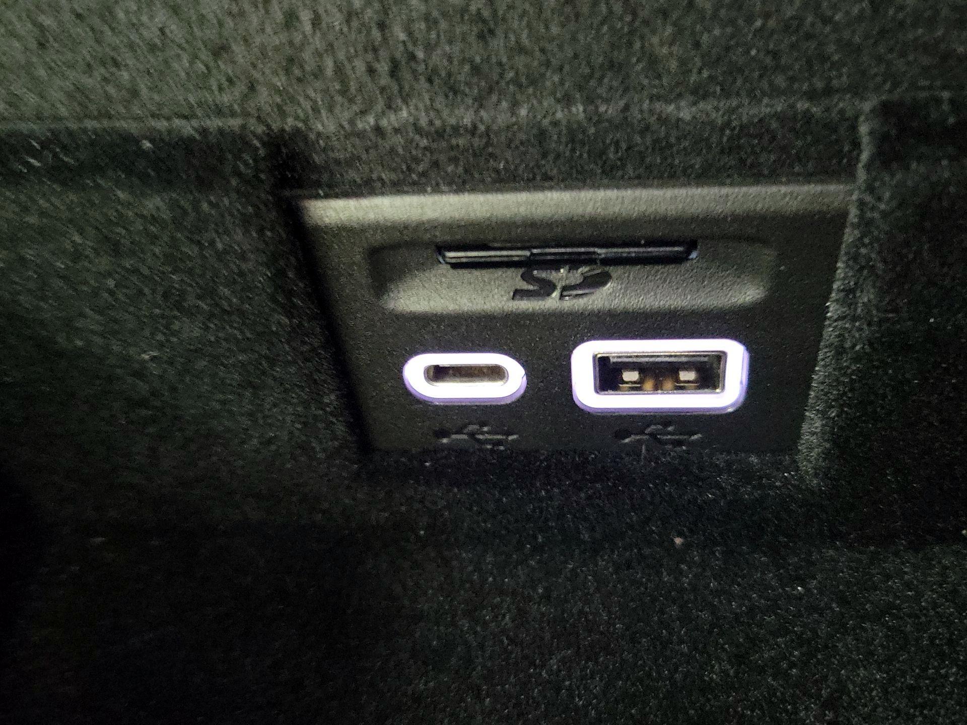 Thumbnail: 2023 Cadillac XT5 - 18