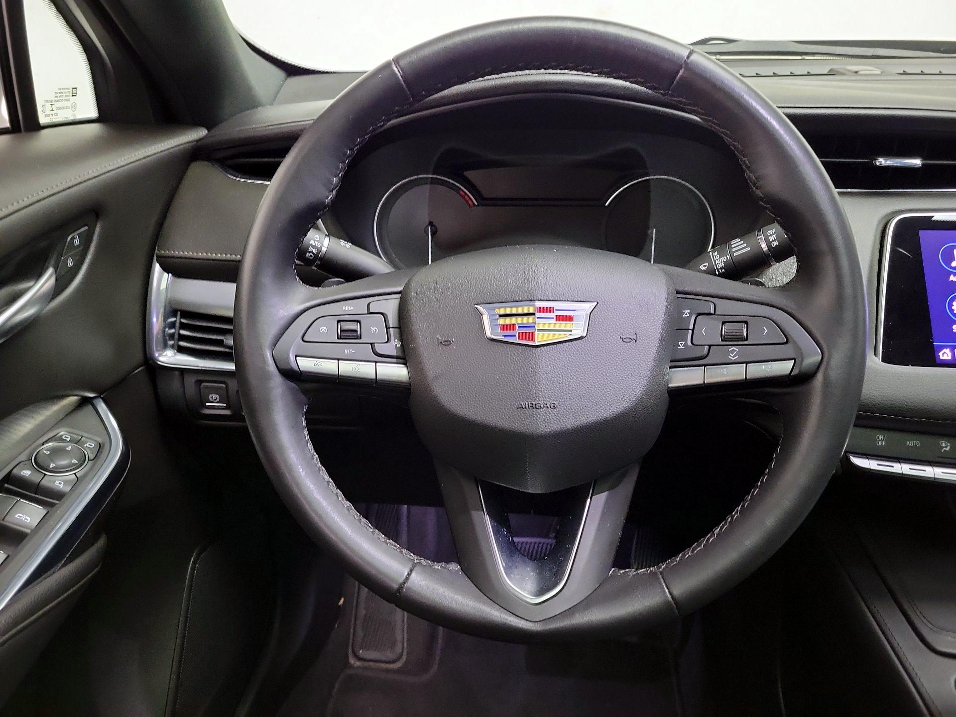 Thumbnail: 2023 Cadillac XT4 - 10