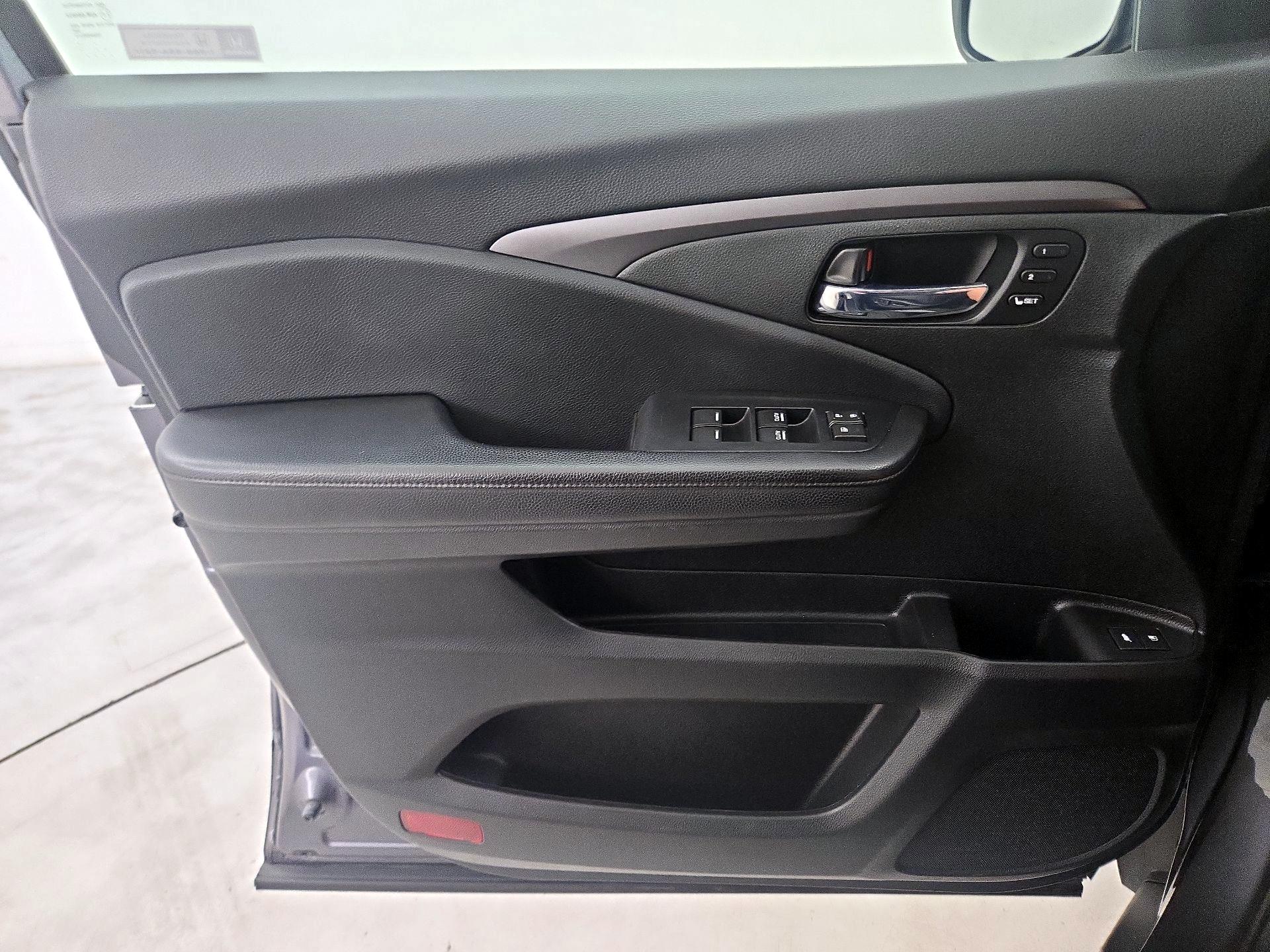 Thumbnail: 2021 Honda Pilot - 12