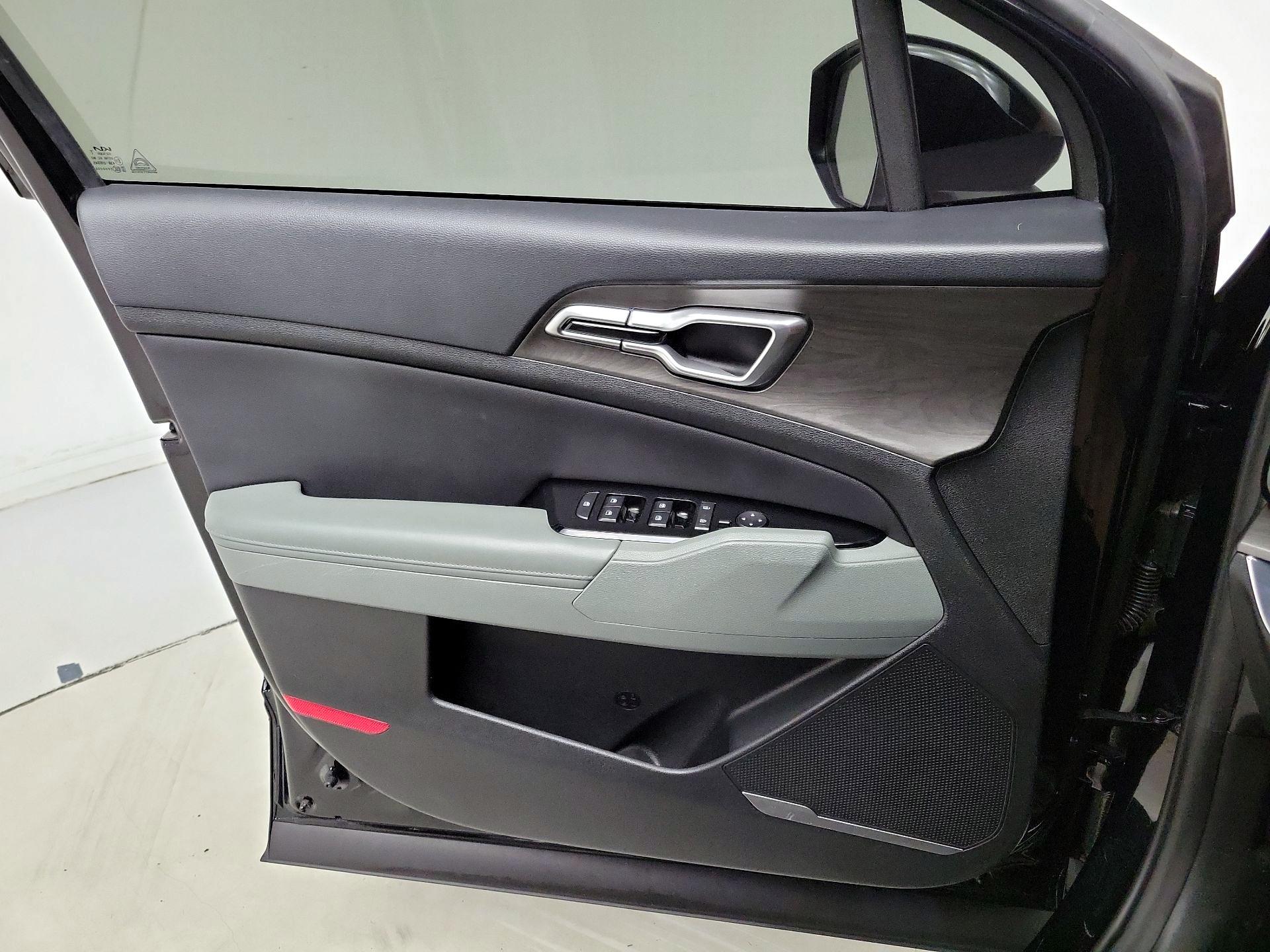 Thumbnail: 2023 Kia Sportage - 12