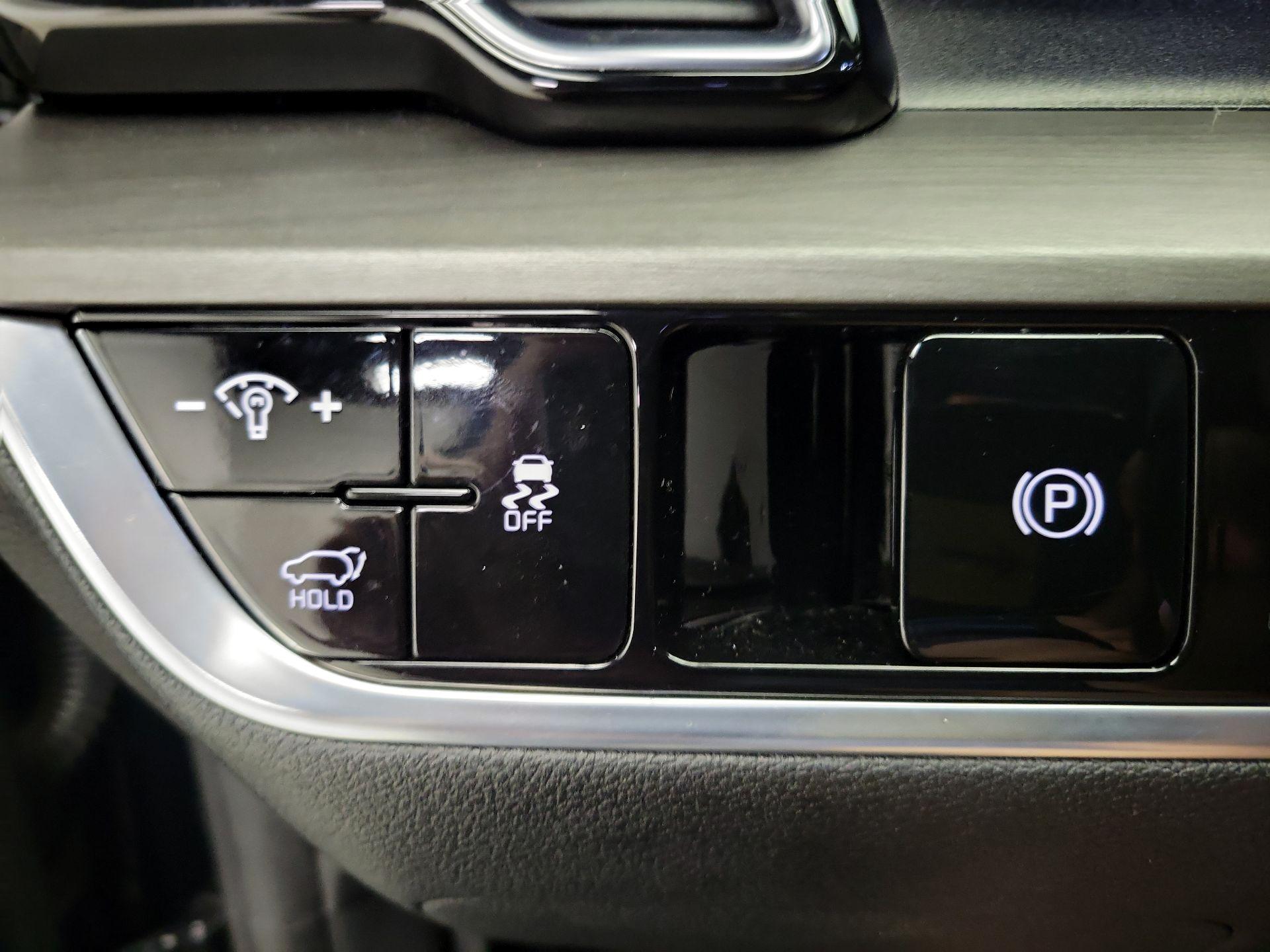 Thumbnail: 2023 Kia Sportage - 13