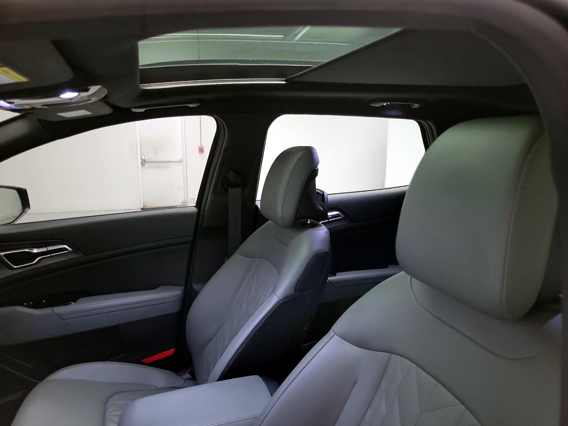 Thumbnail: 2023 Kia Sportage - 20